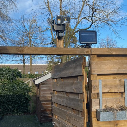 Solar beveiligingslamp James III met bewegingsmelder en los paneel