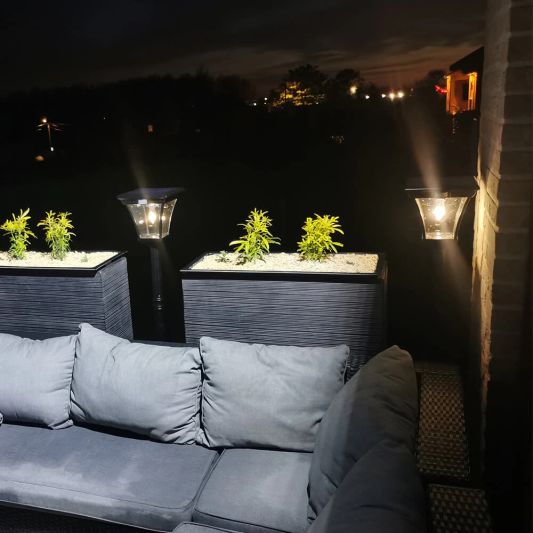 Solar buitenlamp London lantaarn midden hoog zwart op zonne energie