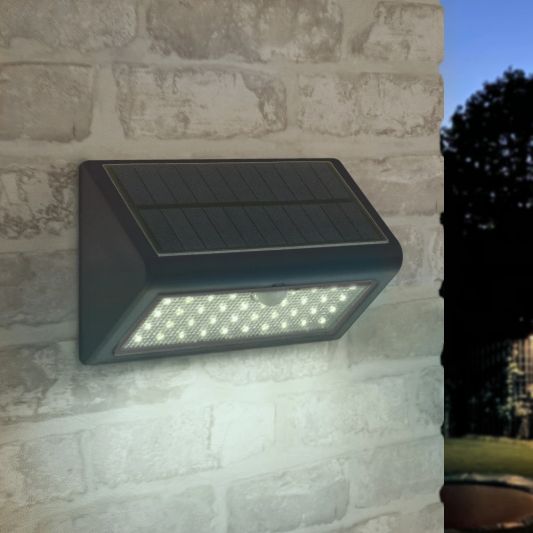 Solar buitenlamp wandlamp Motion III met bewegingsmelder op zonne energie