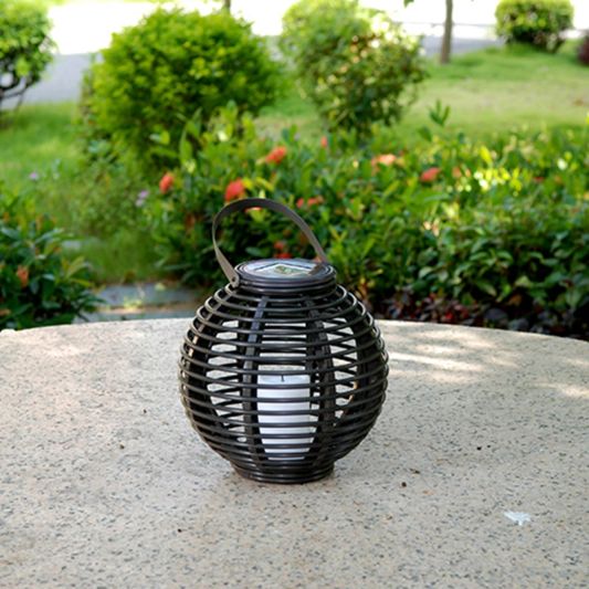 Set van twee stuks Solar Lantaarn Basket Small en Medium Rotanlook lamp op zonne energie