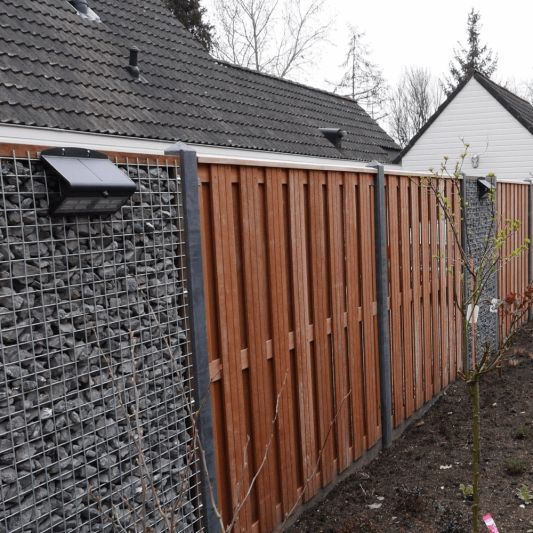 Solar wandlamp Carl III met bewegingssensor op zonne-energie