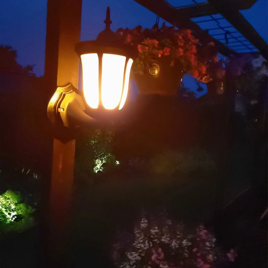 Solar wandlamp Pieck met vlameffect en schemersensor voordeelset 4