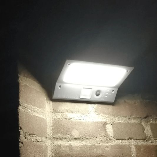 Solar wandlamp Stuttgart met 21 leds en bewegingsmelder RVS op zonne-energie