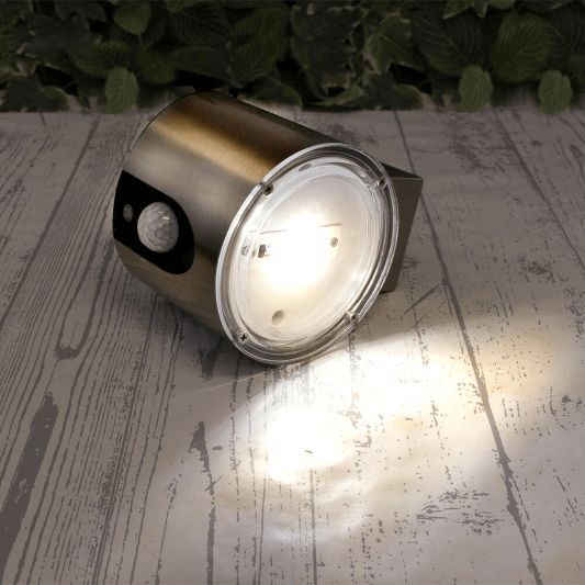 Solar wandlamp Tinn I RVS met bewegingsmelder op zonne energie