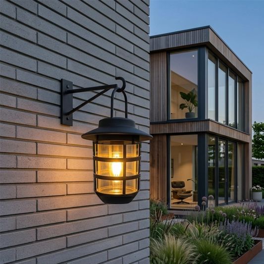 Zwarte solar LED lamp Sting | Warm wit licht | Hanglamp, priklamp en tafellamp