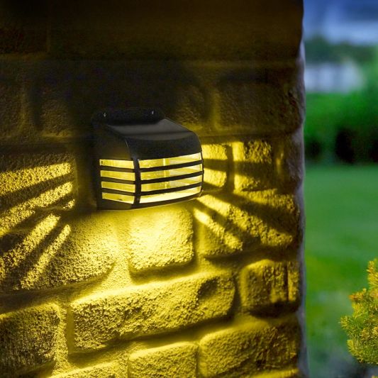 Zwarte solar wandlamp Stripe op zonne-energie set van 4