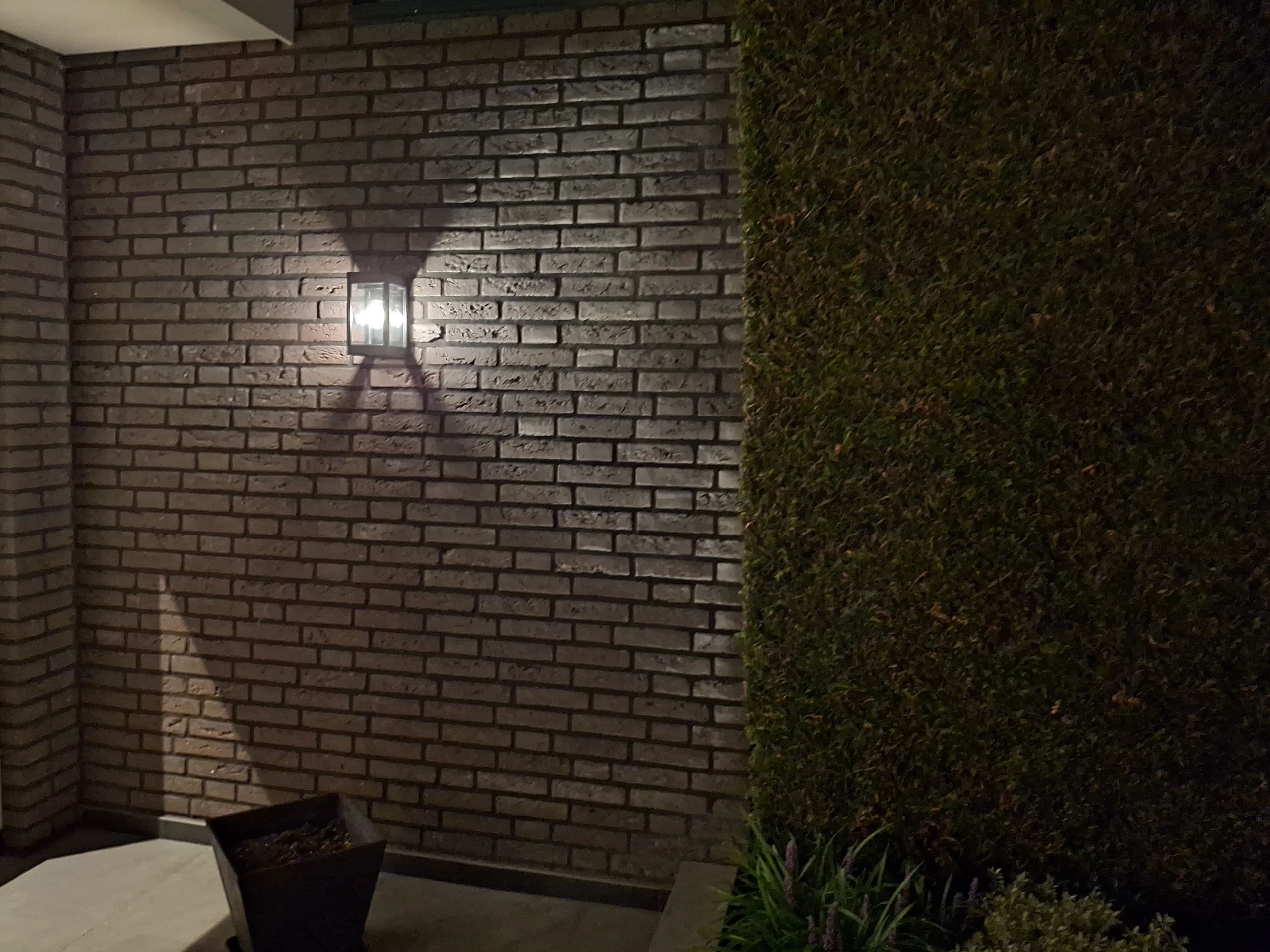 Solar LED wandlamp Cube met filament led lamp