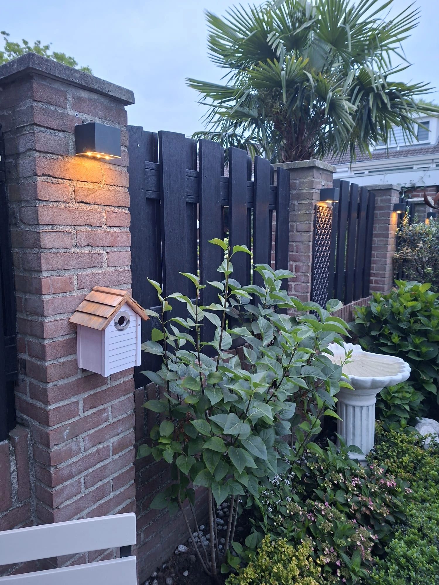 Solar LED wandlamp op zonne energie Sven recht