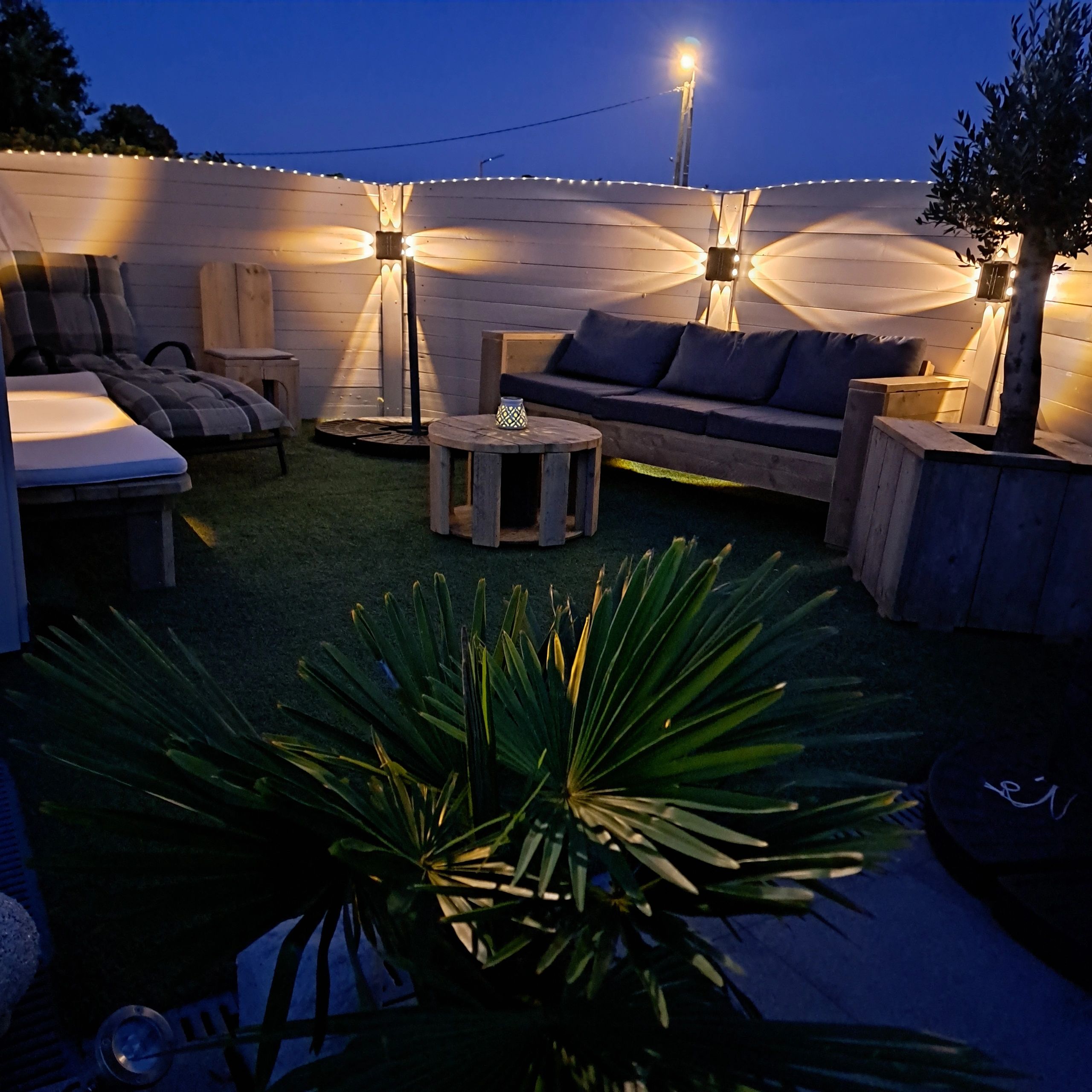 Solar wandlamp Newton warm wit licht