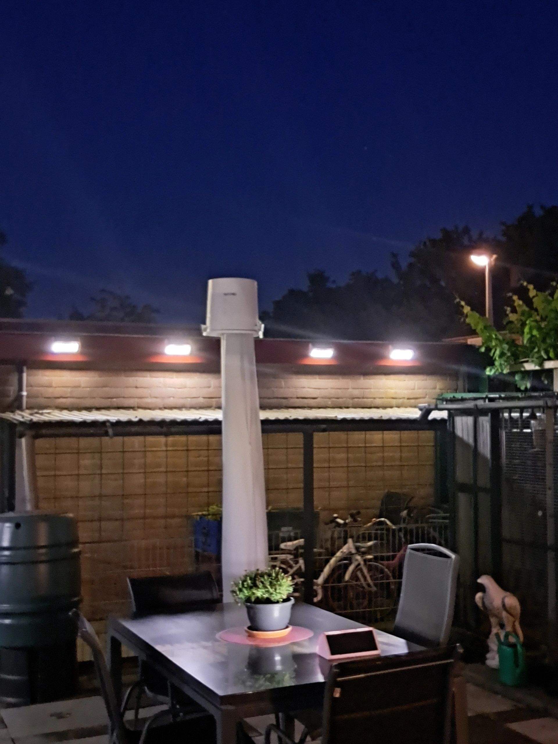 Solar buitenlamp wandlamp Motion III met bewegingsmelder op zonne energie