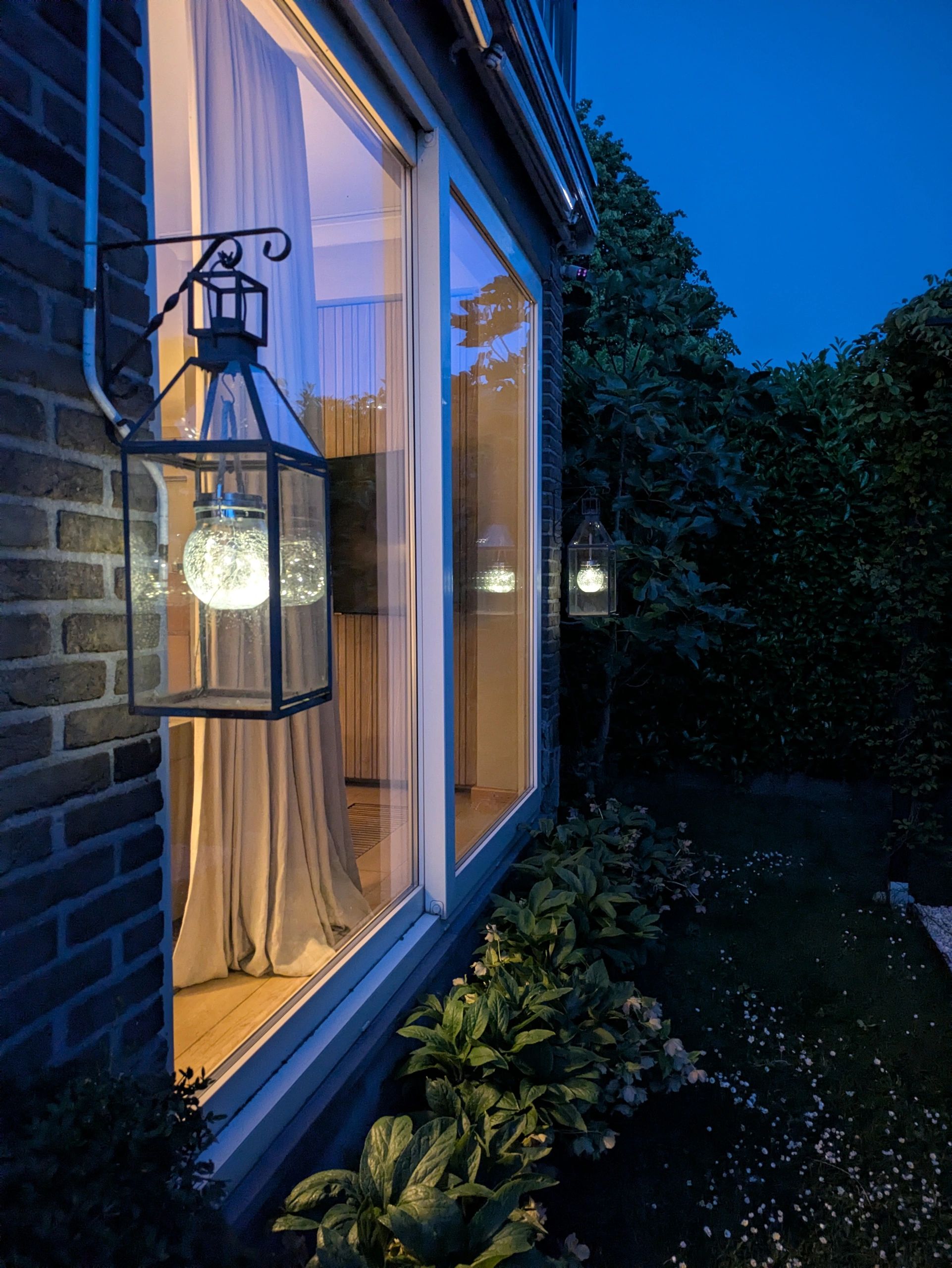 Solar hanglamp Betsy op zonne-energie - Glazen bol met 30 leds