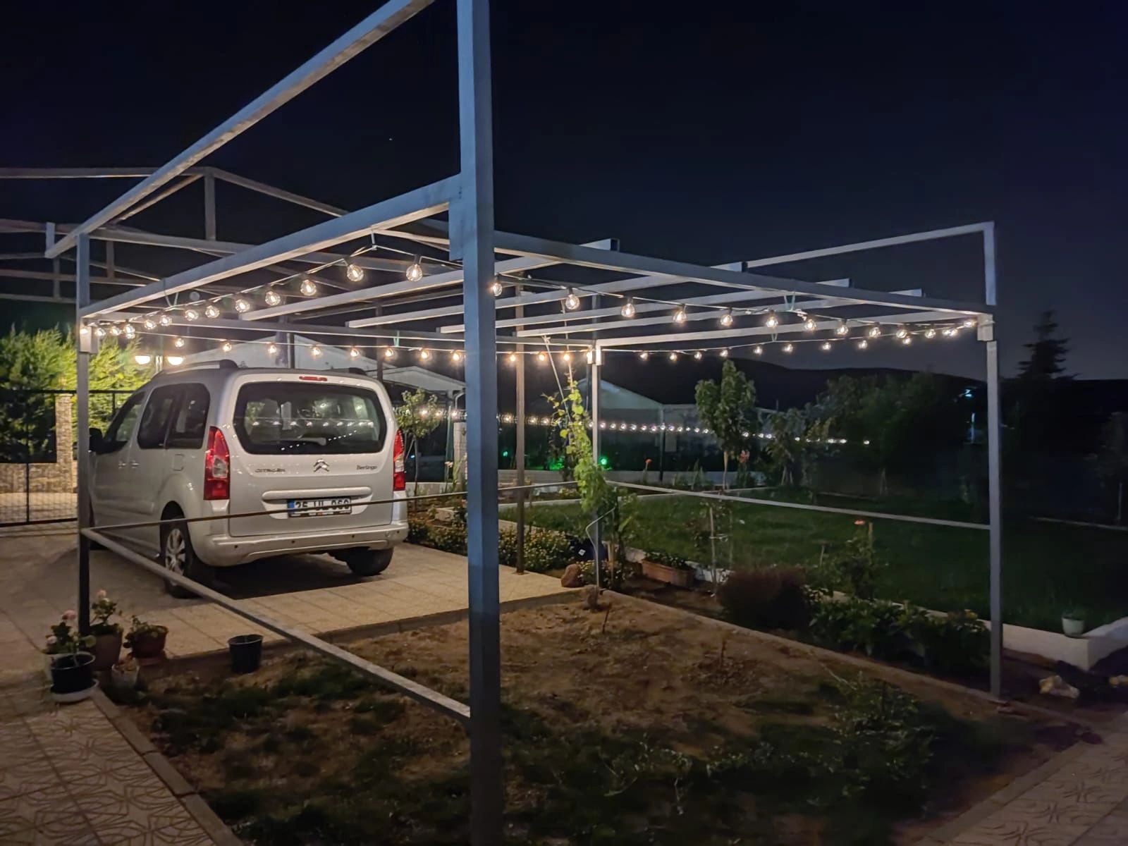 Solar lichtslinger Chain met 30 warm witte led filament lampen