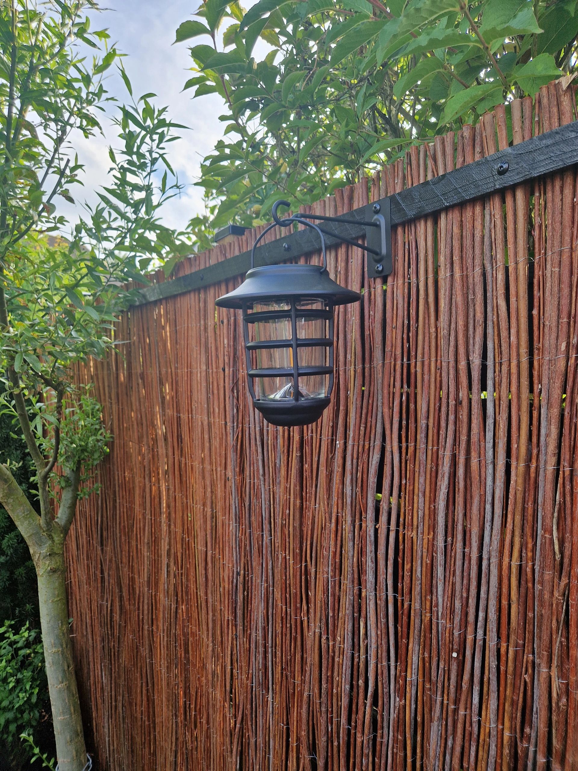 2 stuks Zwarte solarlamp Sting - hanglamp, priklamp en tafellamp-in 1