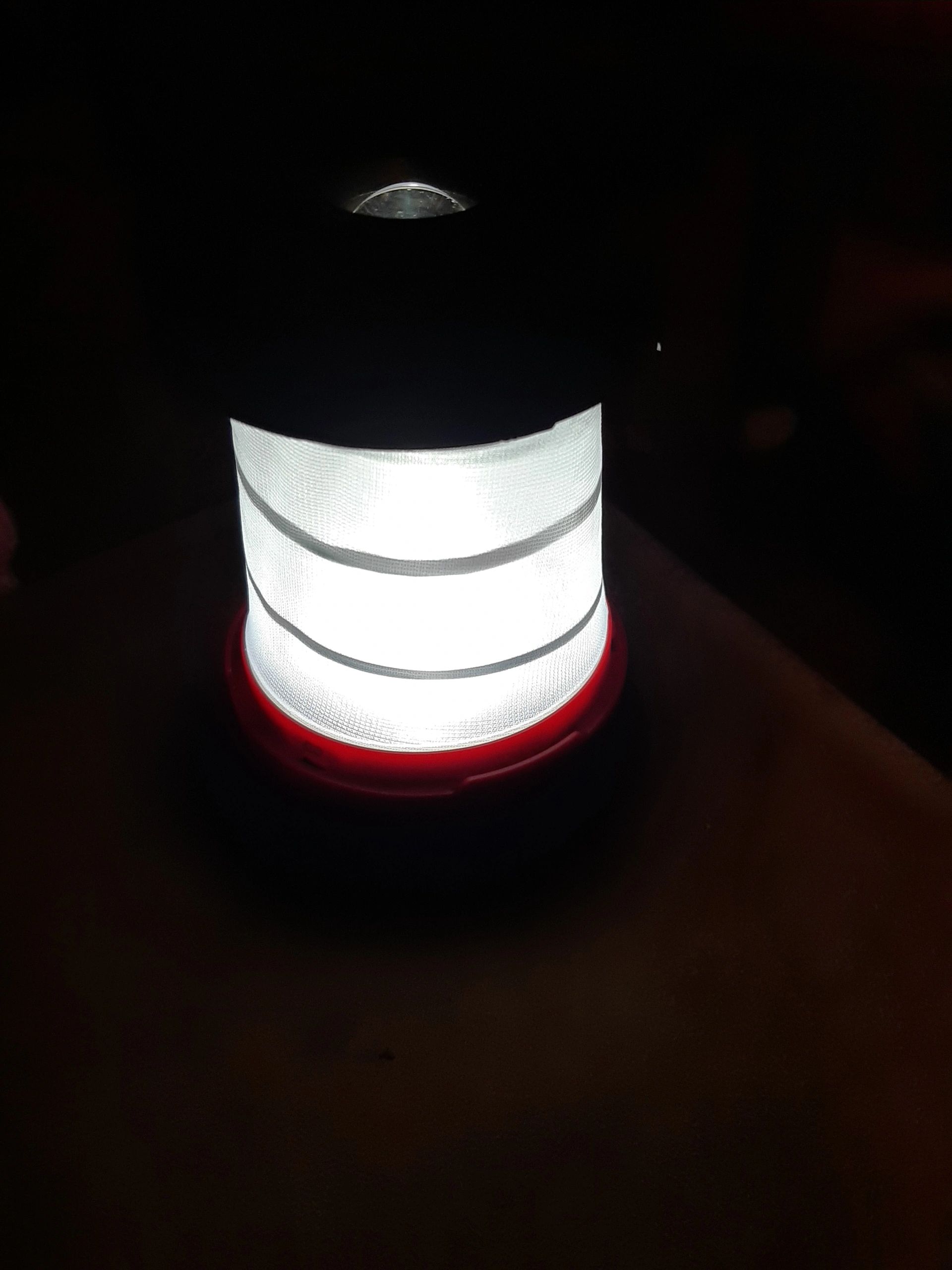 Solar camping lamp Explorer opvouwbaar met 2 lichtstanden op zonne-energie