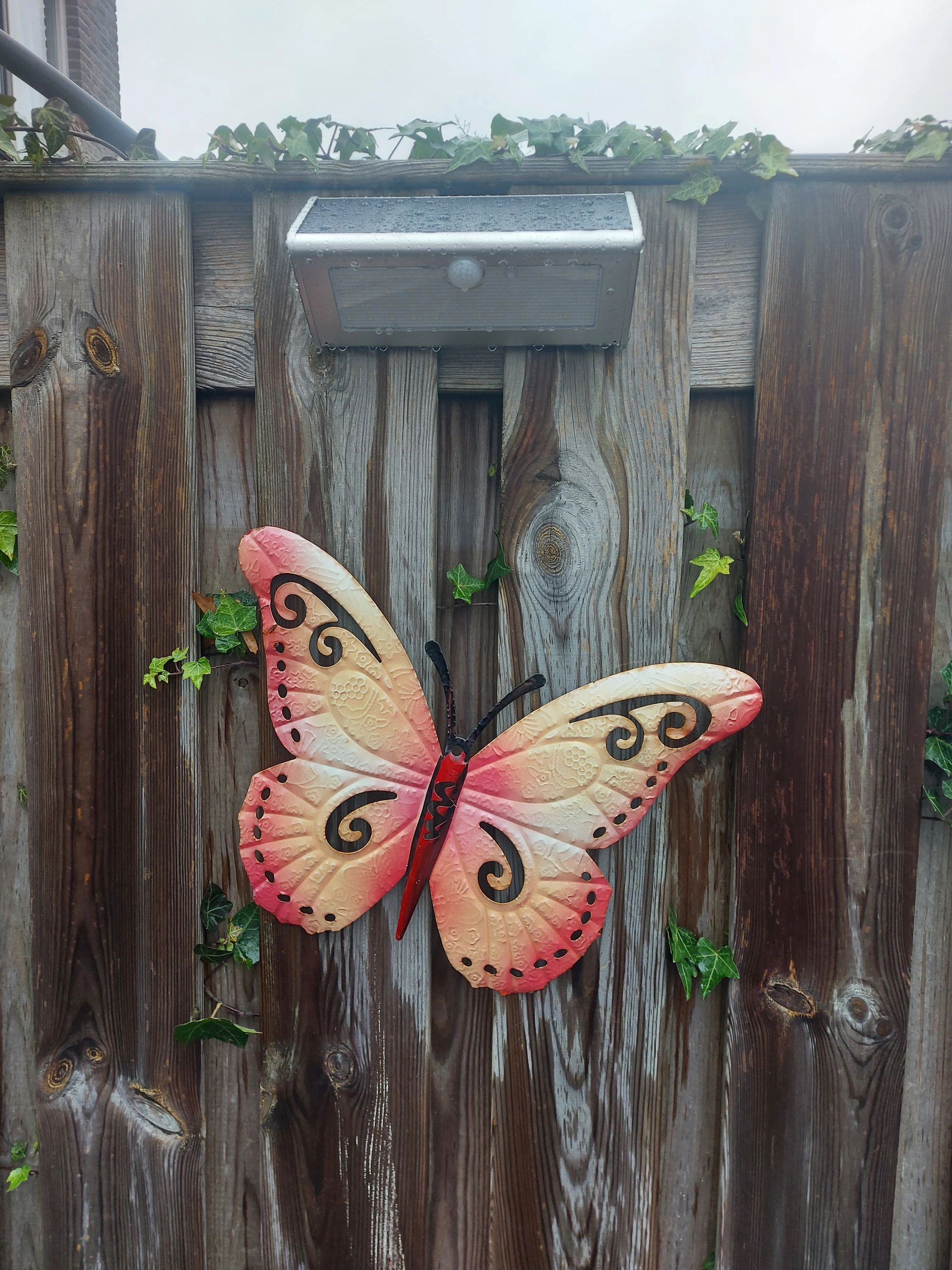 Solar buitenlamp wandlamp Motion V met bewegingsmelder op zonne energie