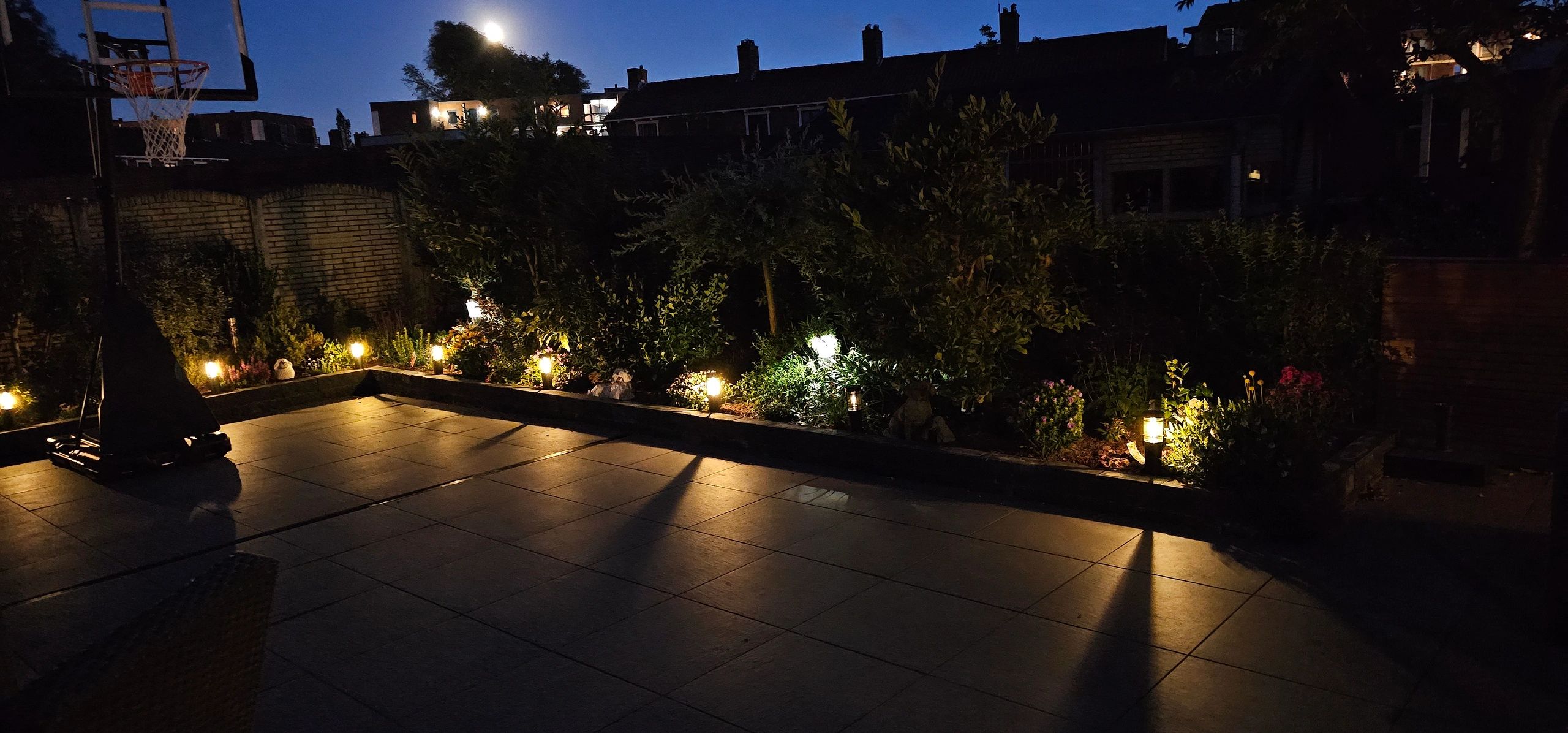 Solar priklamp Saturn met warm wit licht