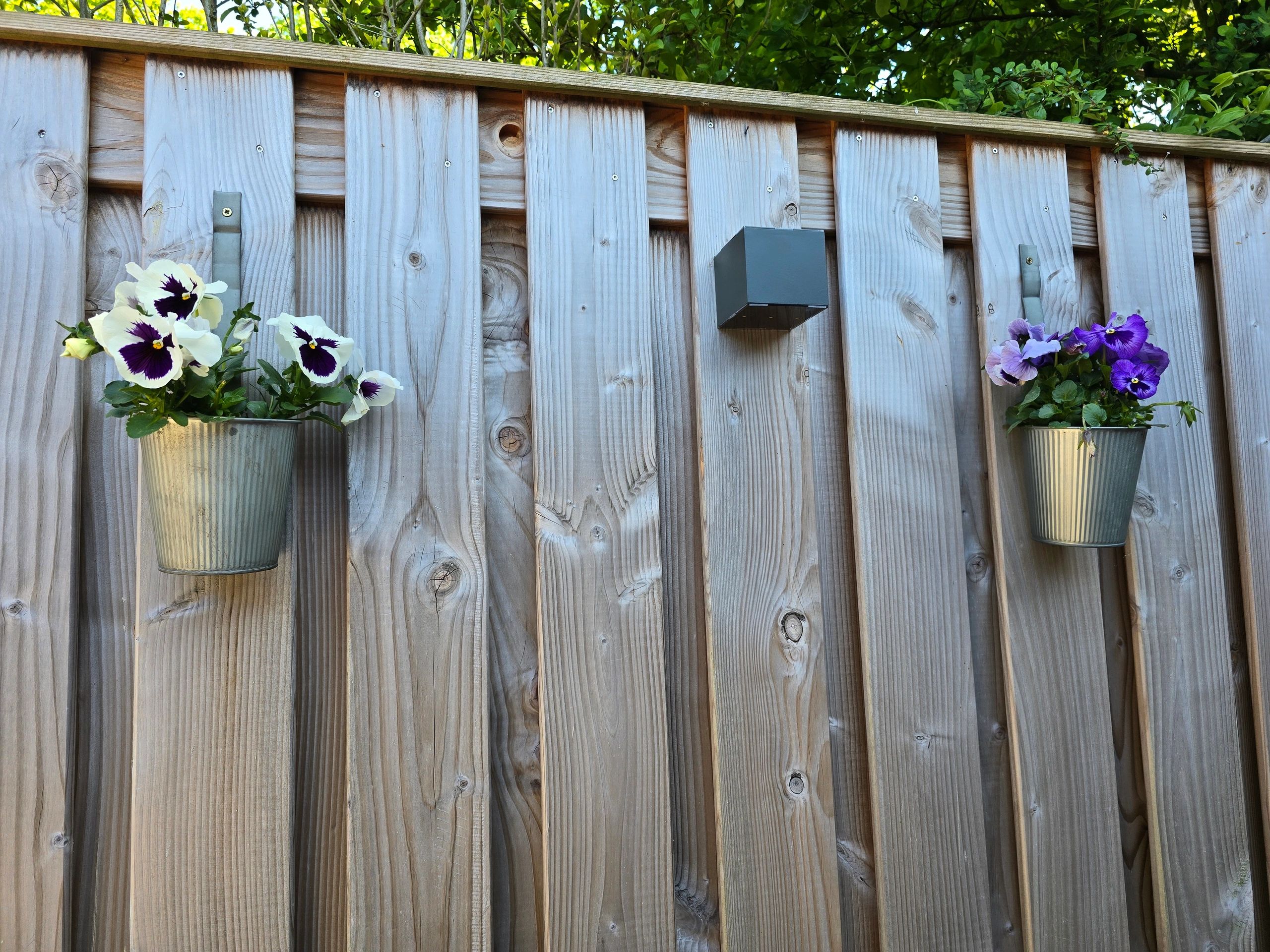 Solar LED wandlamp op zonne energie Sven recht