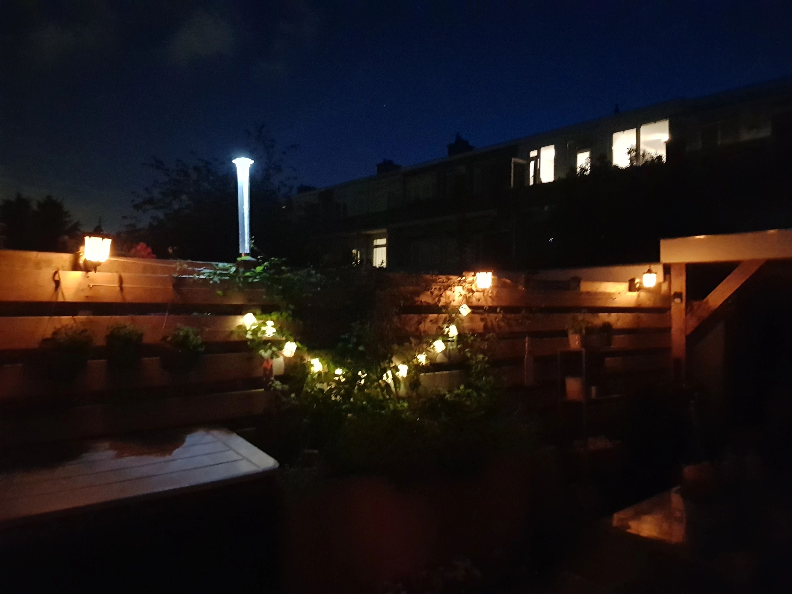 Solar wandlamp Pieck met vlameffect en schemersensor voordeelset 3