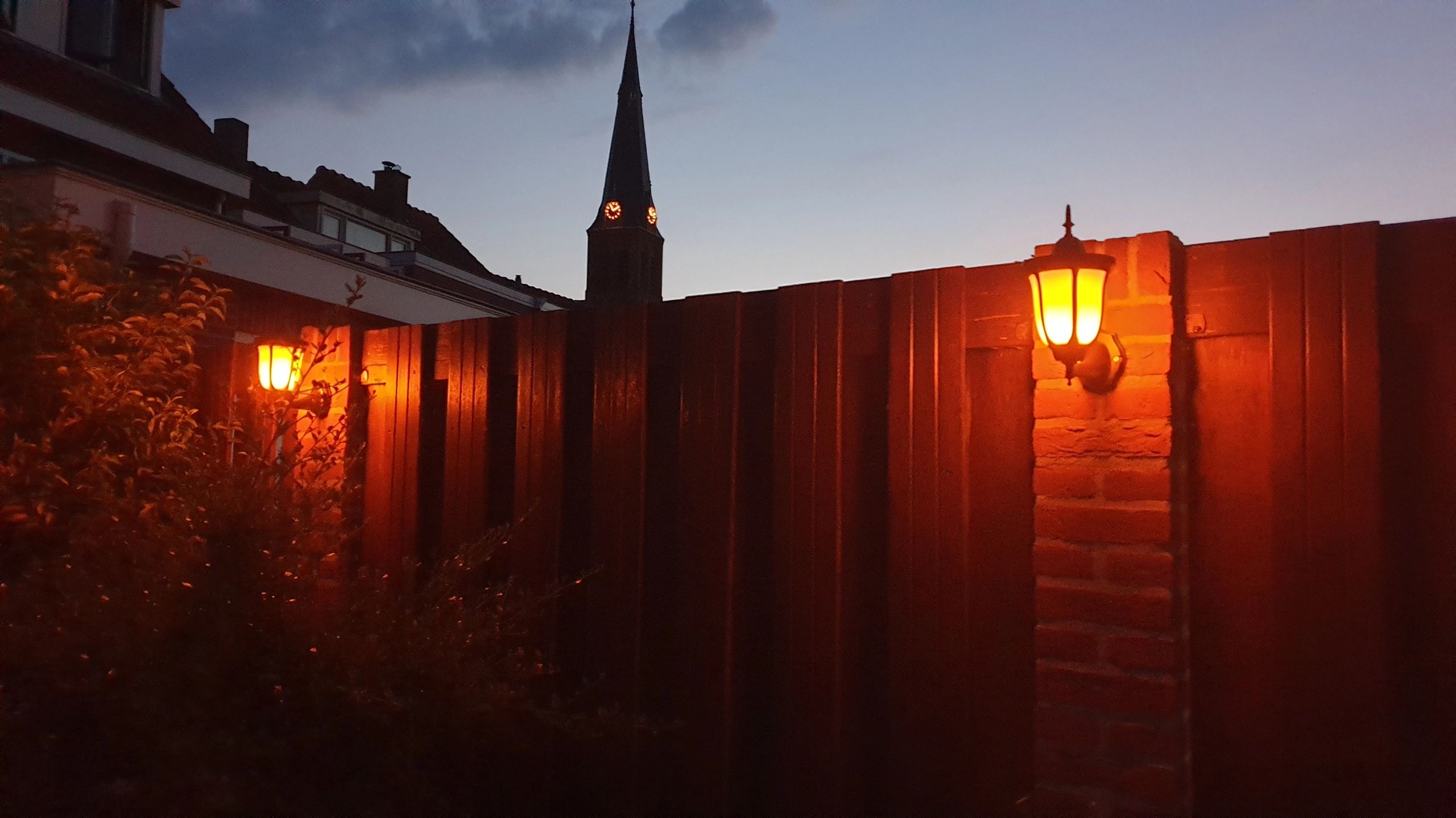Solar wandlamp Pieck met vlameffect en schemersensor voordeelset 4