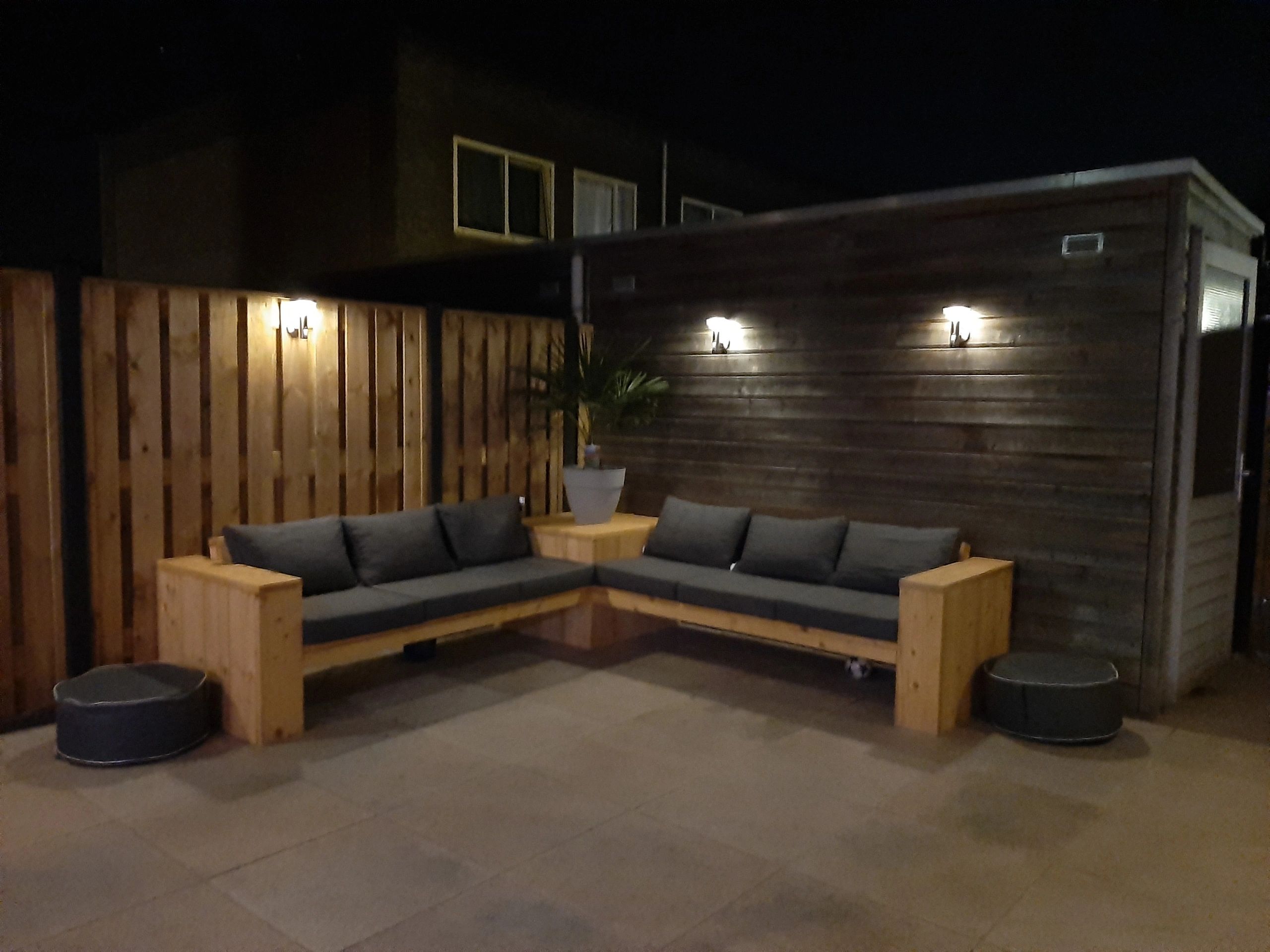 Solar wandlamp Lugano met bewegingssensor op zonne-energie