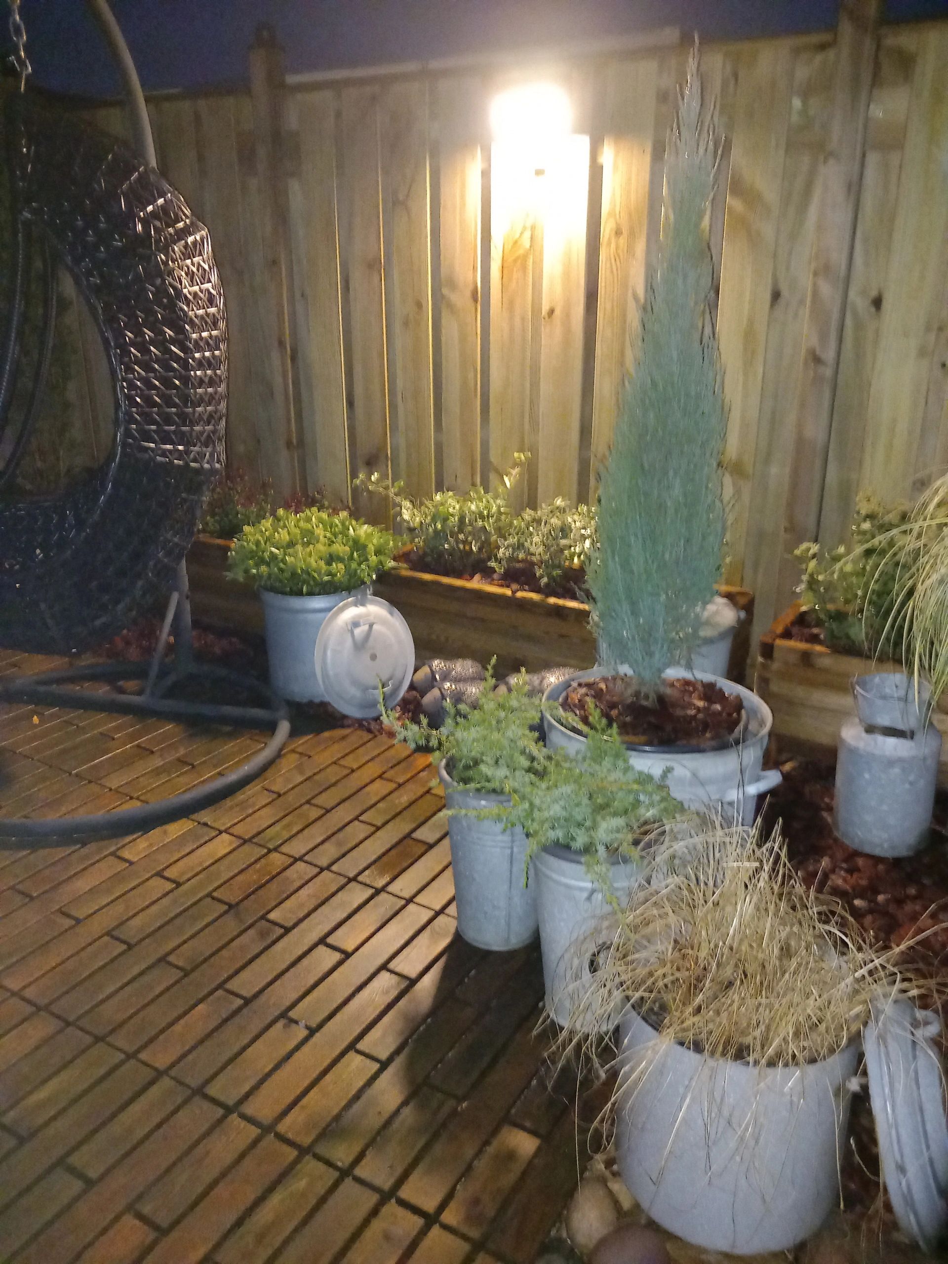 Solar buitenlamp wandlamp Motion IV met bewegingsmelder op zonne energie