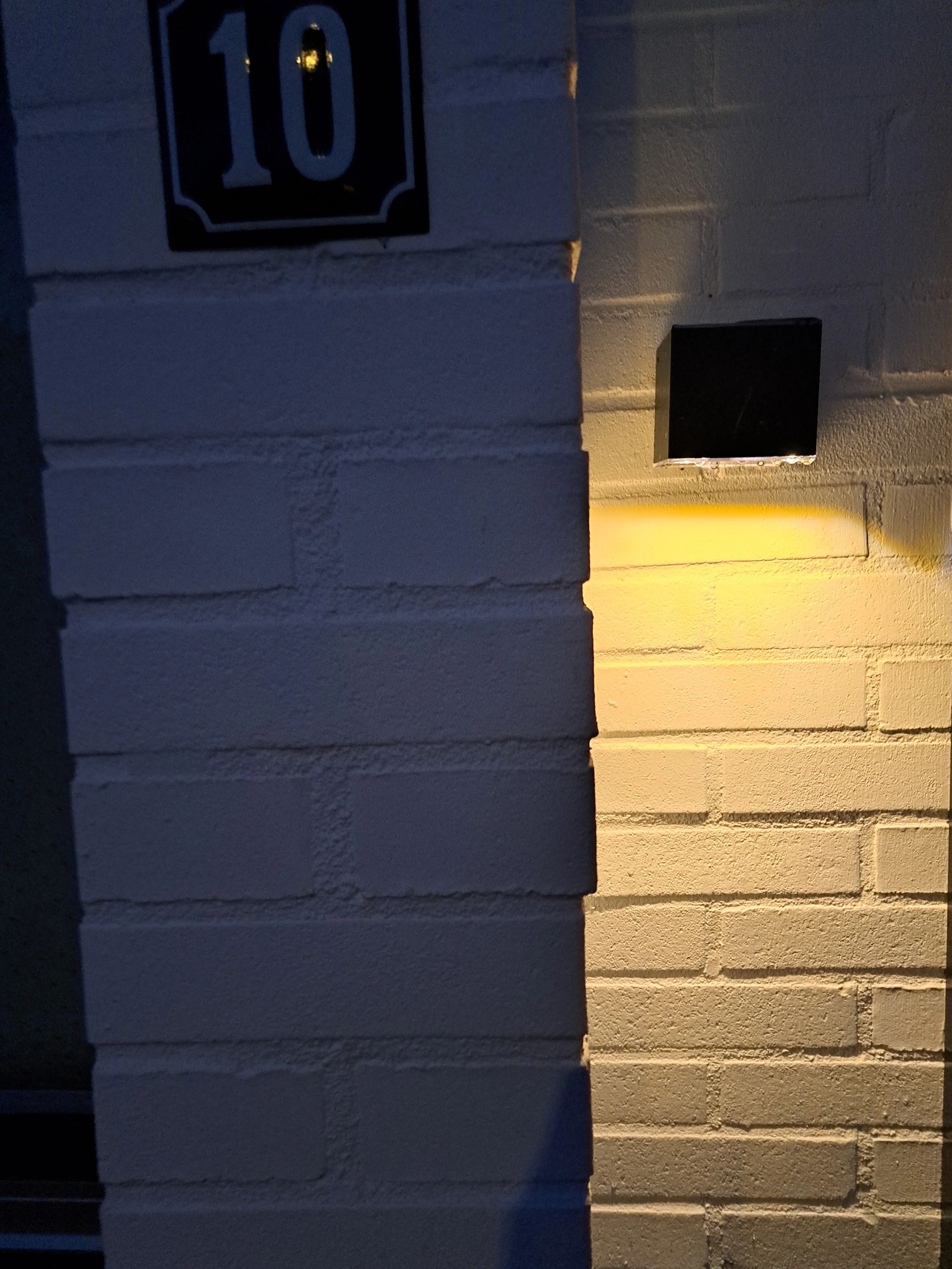 Solar LED wandlamp op zonne energie Sven recht