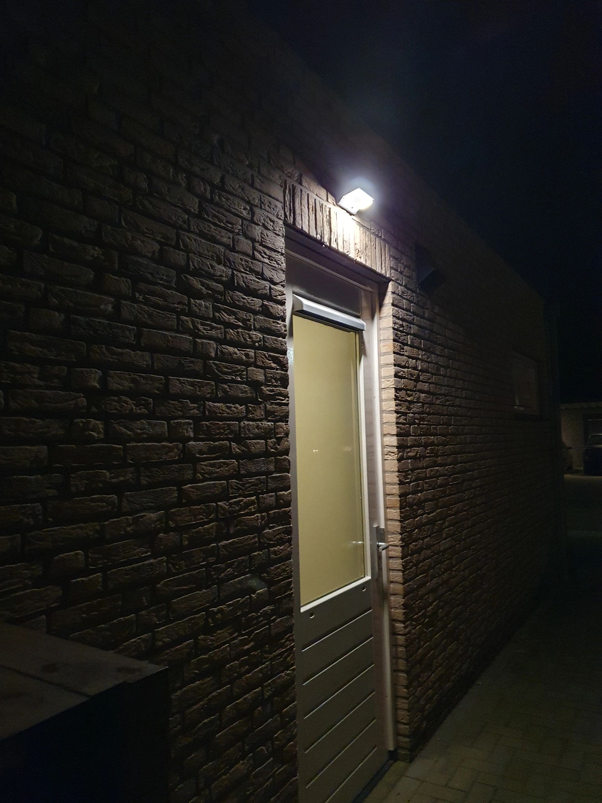 Solar wandlamp Stuttgart met 21 leds en bewegingsmelder RVS op zonne-energie