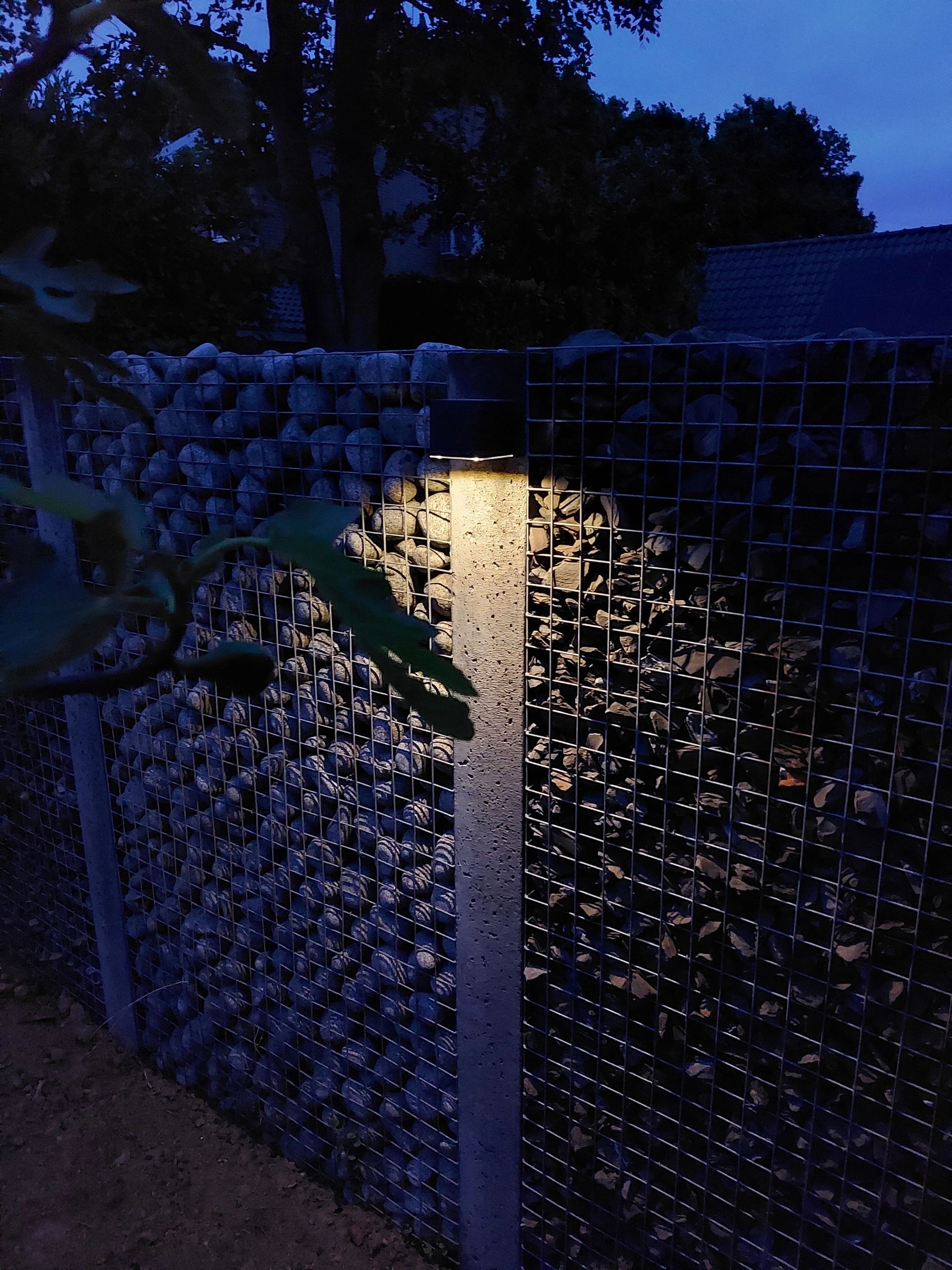 Solar LED wandlamp op zonne energie Sven recht