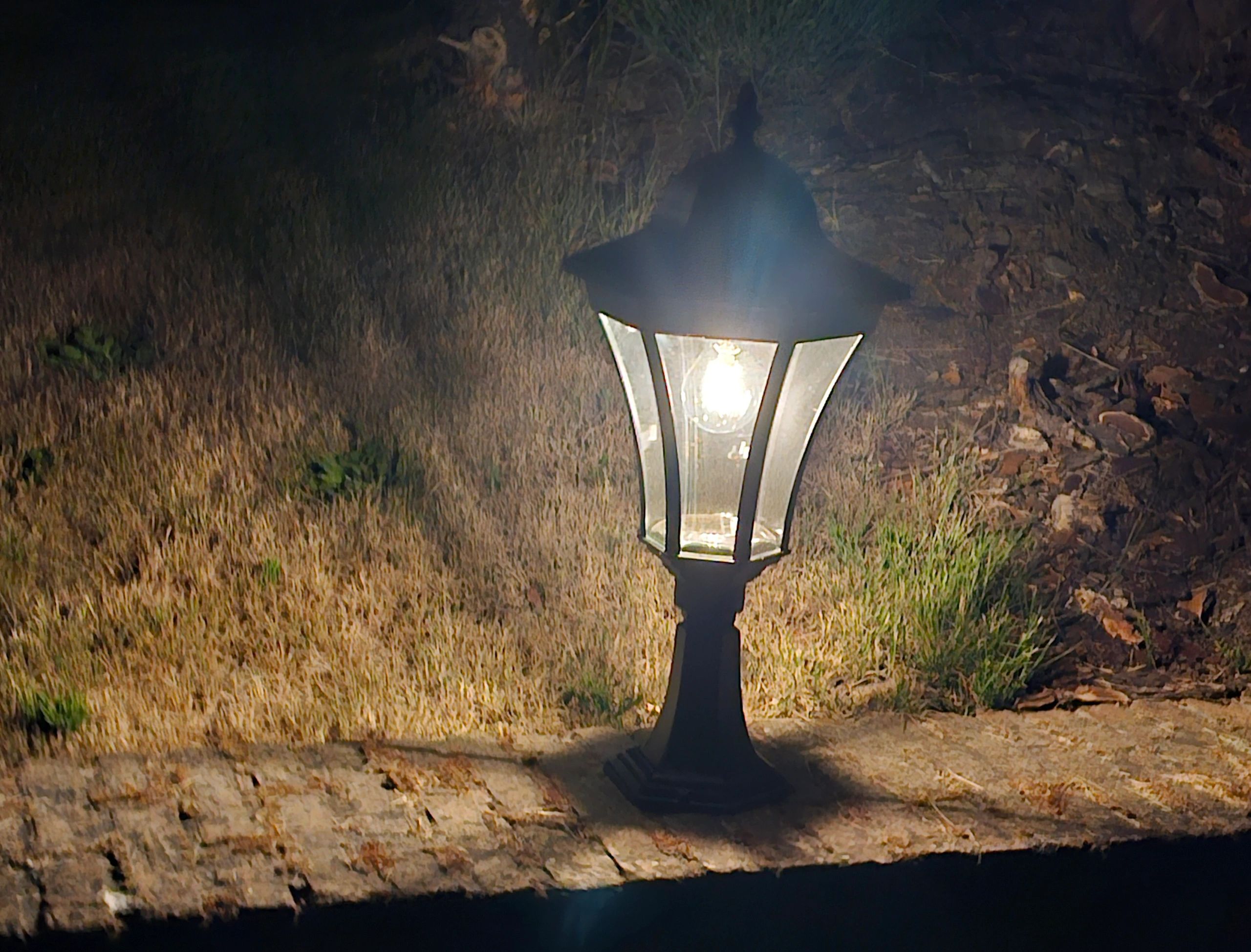 Solar buitenlamp Sheffield sokkel zwart met ledlamp