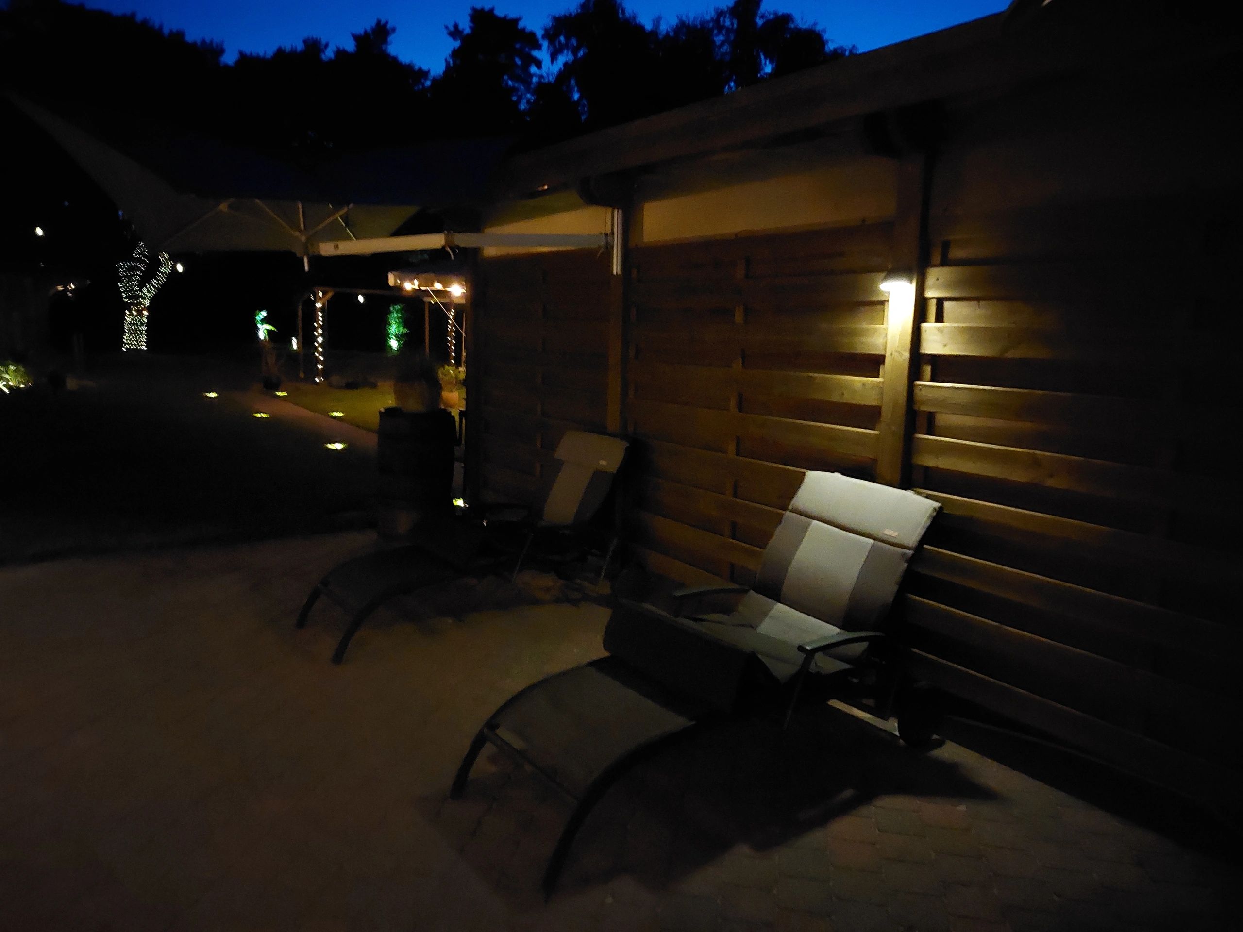 Solar Wandlamp Beam met schemer- en bewegingssensor op zonne-energie set van 4 stuks