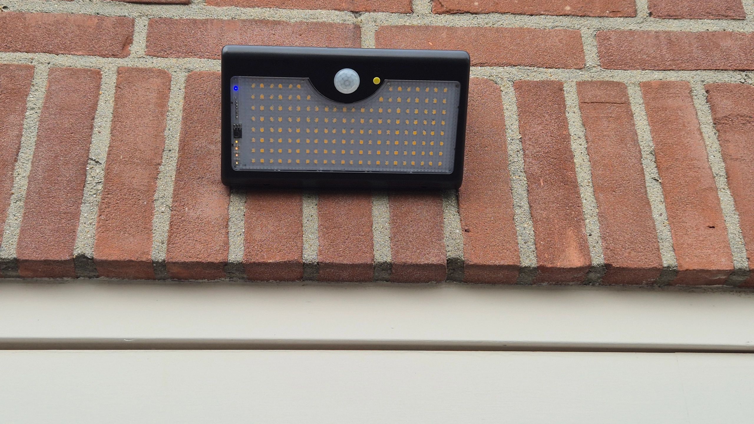 Solar buitenlamp wandlamp Motion IV met bewegingsmelder op zonne energie