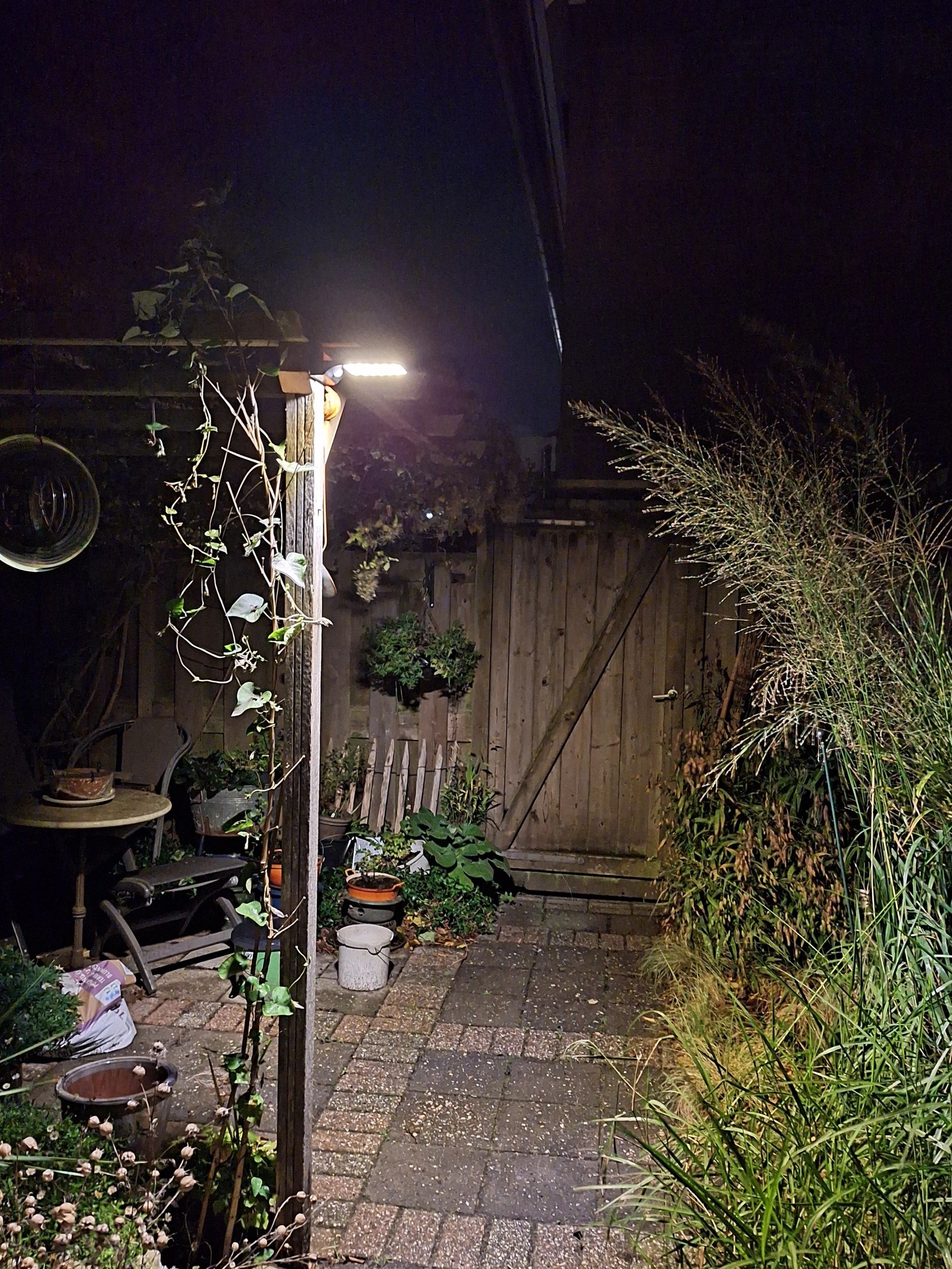 Solar wandlamp Slim met 36 leds en bewegingsmelder Zilver