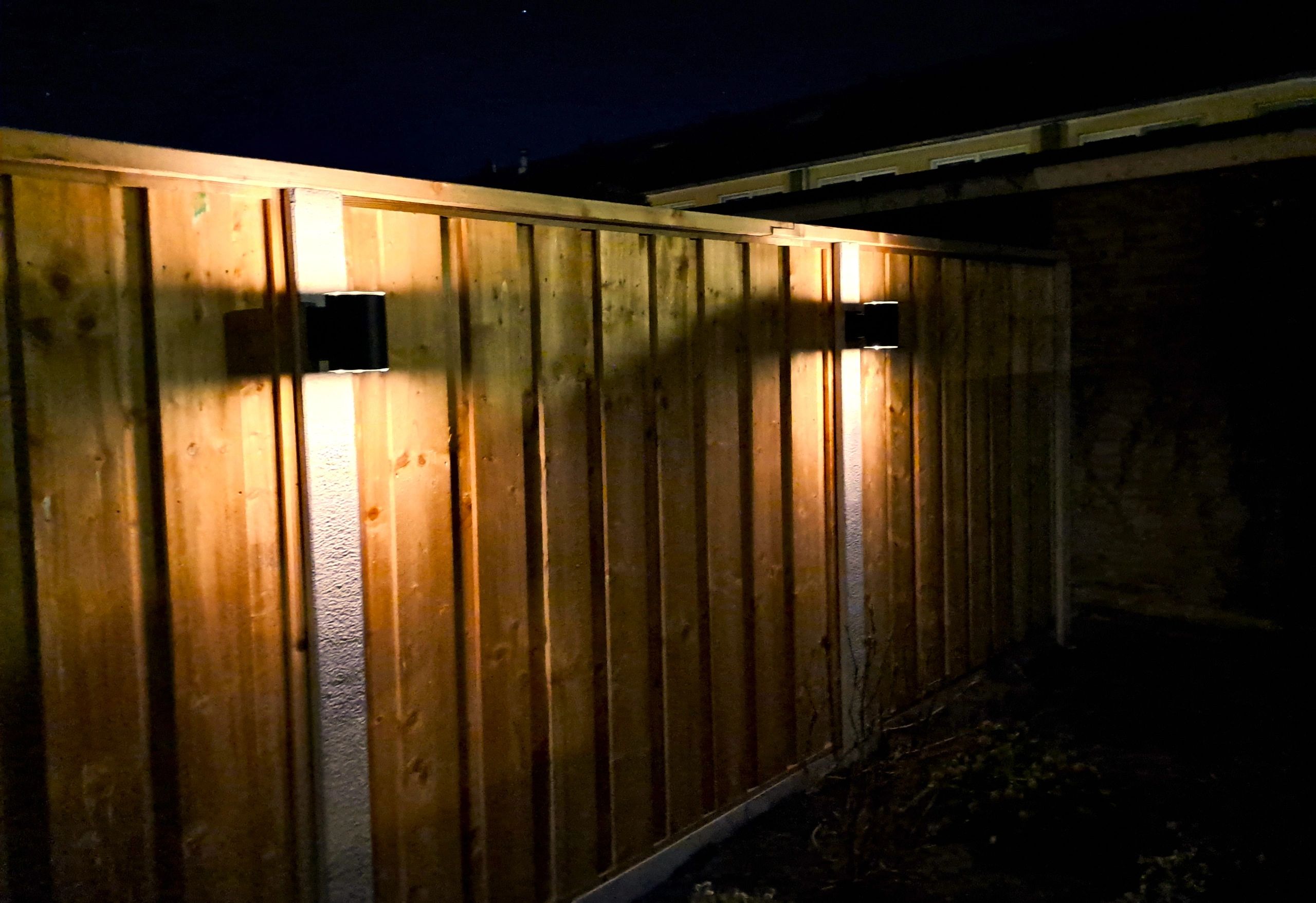 Solar wandlamp up downlight Sverre | Warm wit licht | Voordeelset van 2 stuks | Rond ontwerp | Optie met bewegingssensor