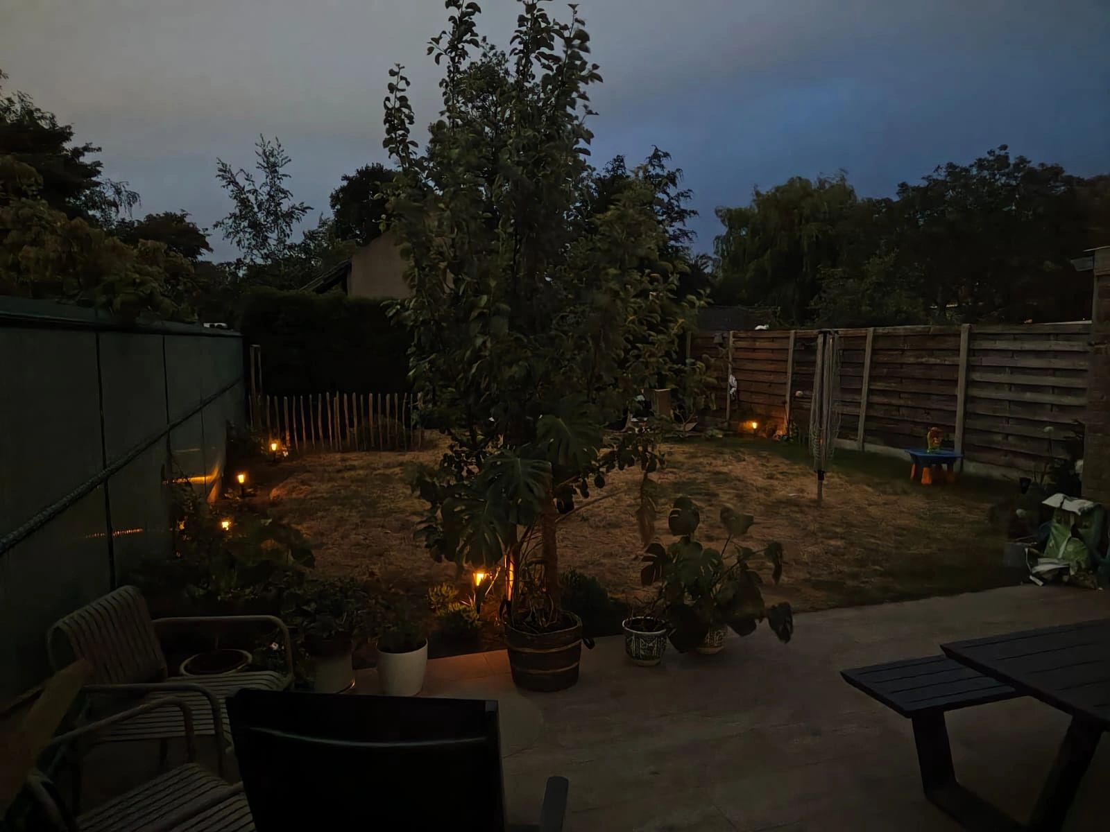 Solar priklamp Elena met warm wit licht - Set van 4 stuks