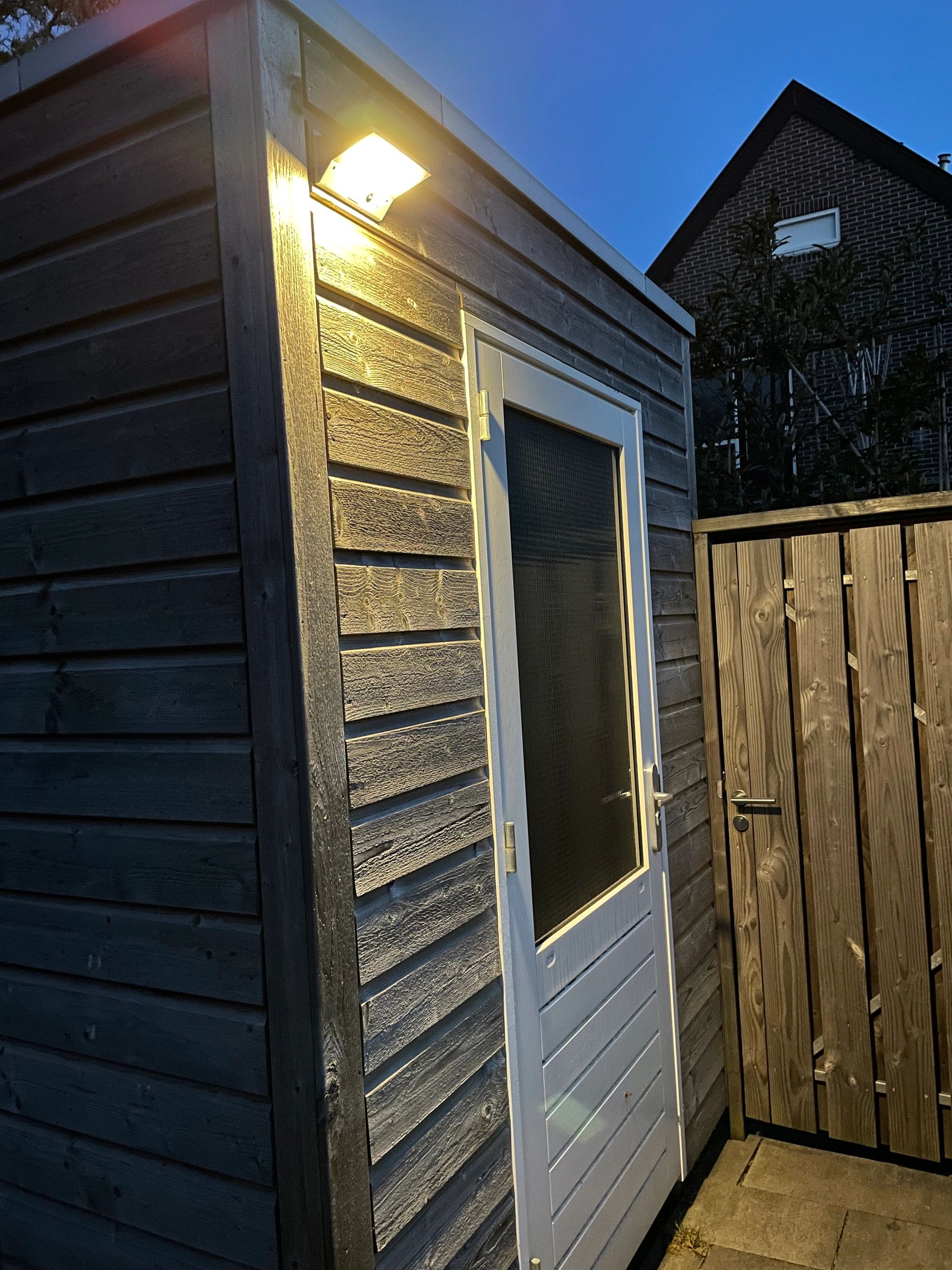 Solar wandlamp Stuttgart met 21 leds en bewegingsmelder RVS op zonne-energie