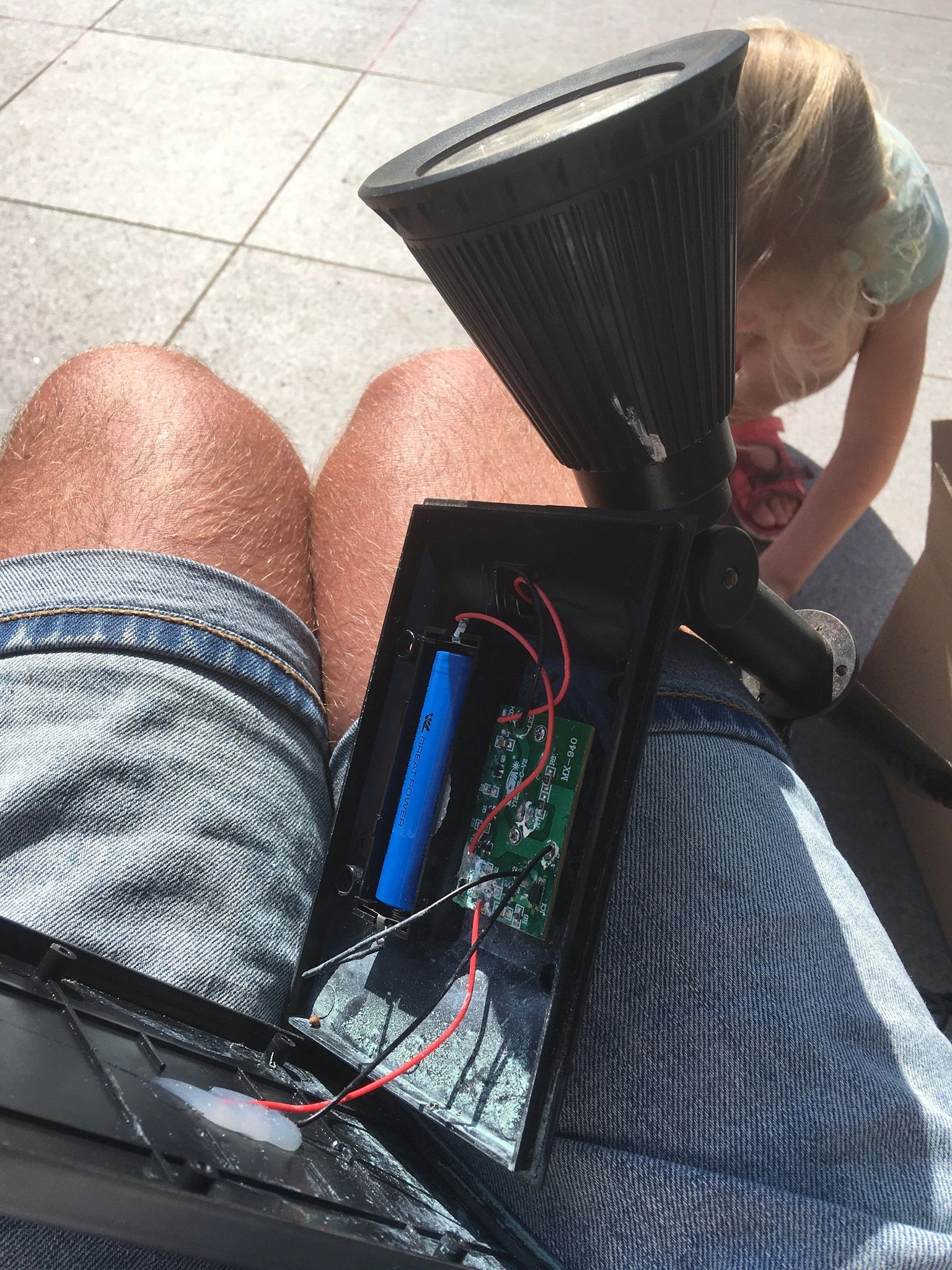 Solar spot Heads complete set met twee spots en los solarpaneel RGB