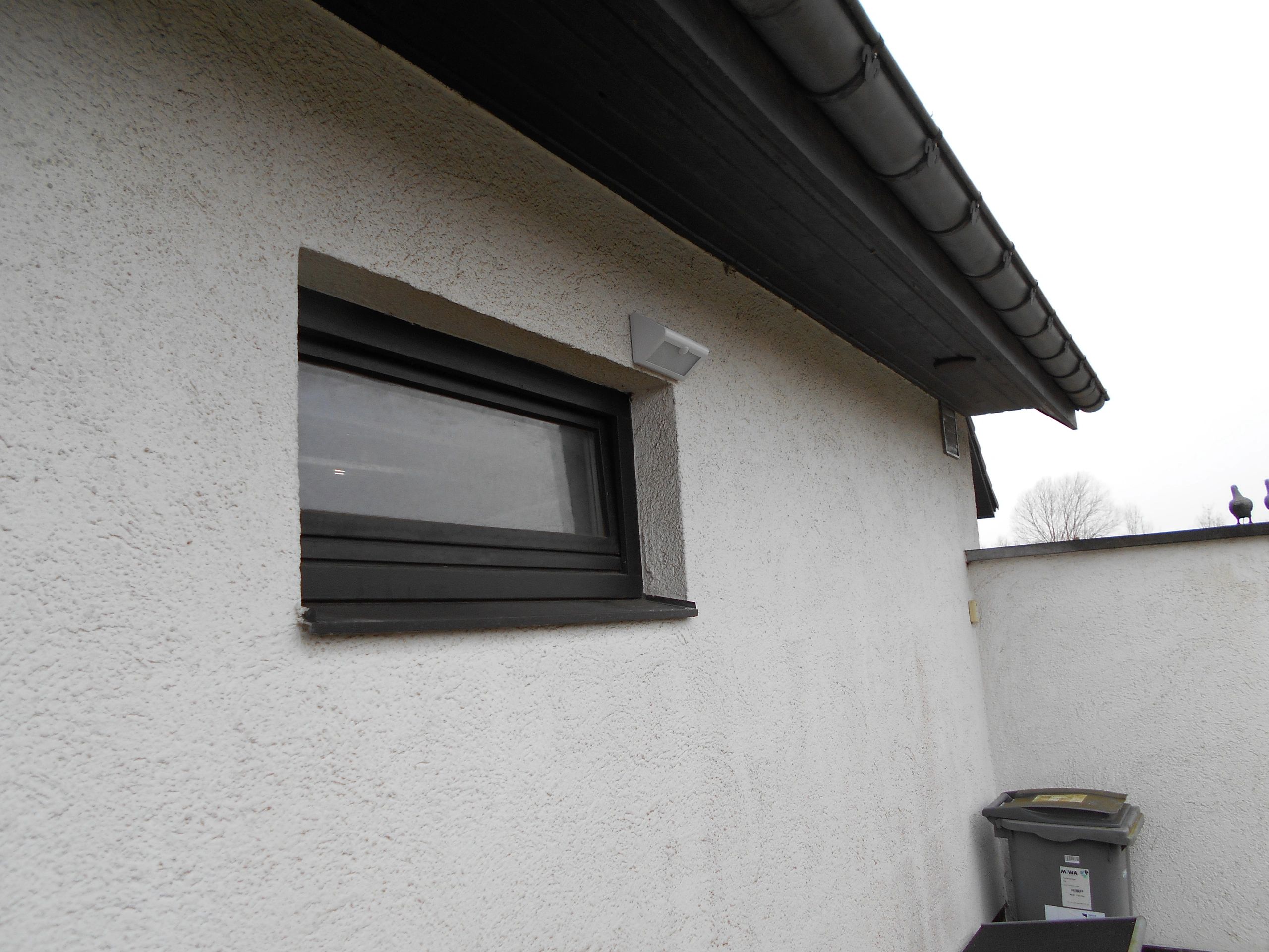 Solar buitenlamp wandlamp Motion III met bewegingsmelder op zonne energie