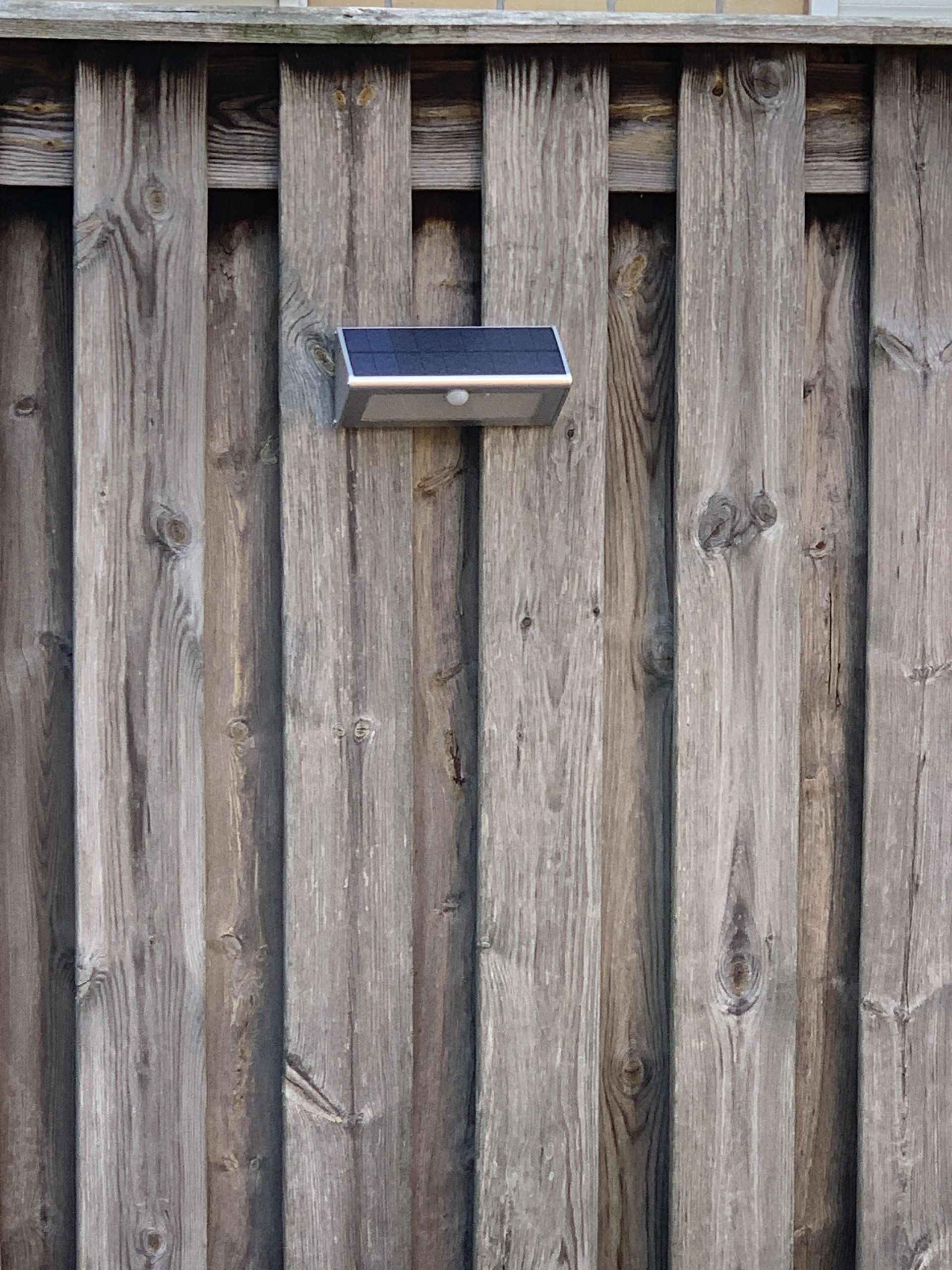 Solar buitenlamp wandlamp Motion V met bewegingsmelder op zonne energie