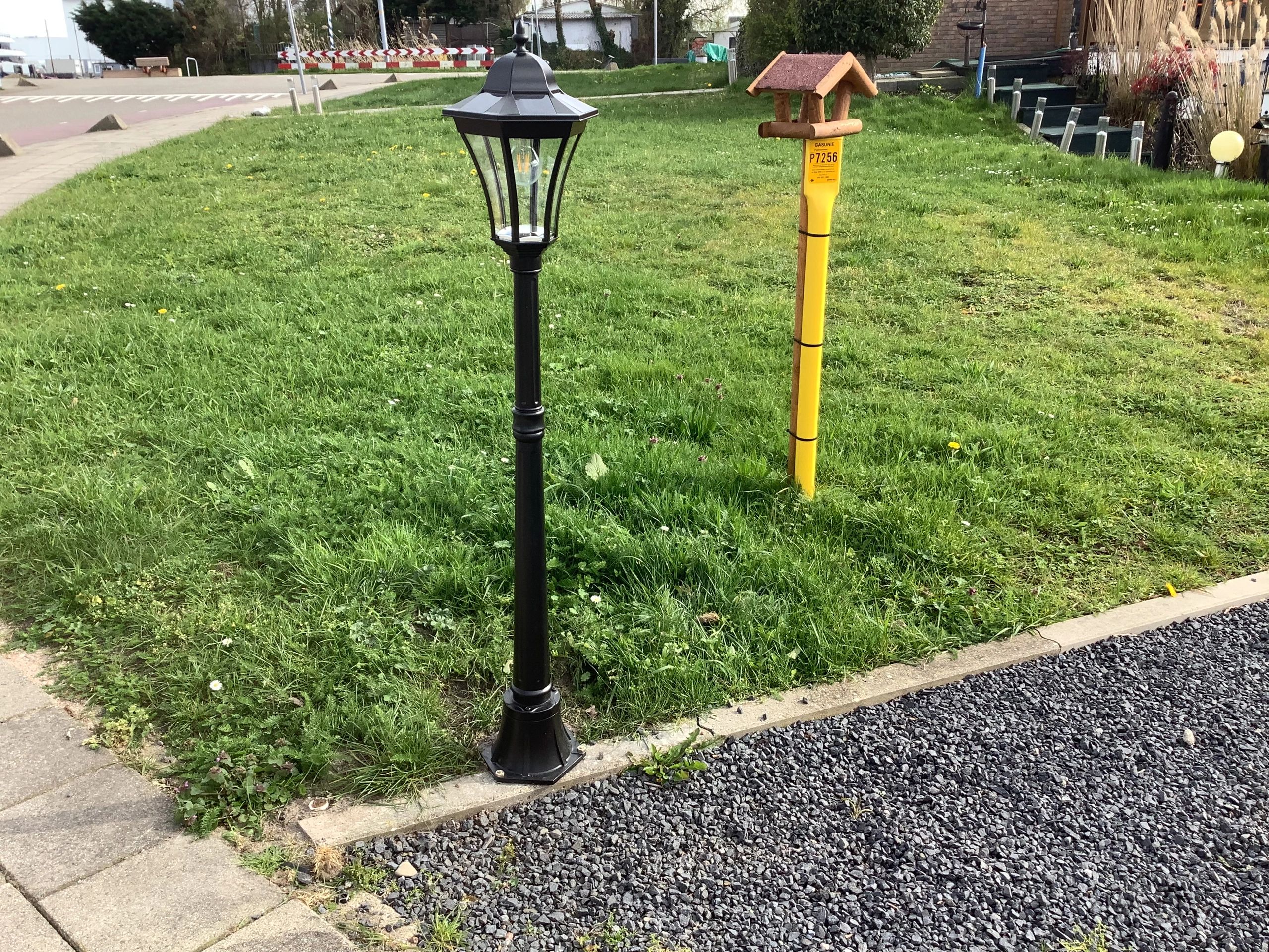 Solar lantaarn Sheffield midden hoog op zonne energie