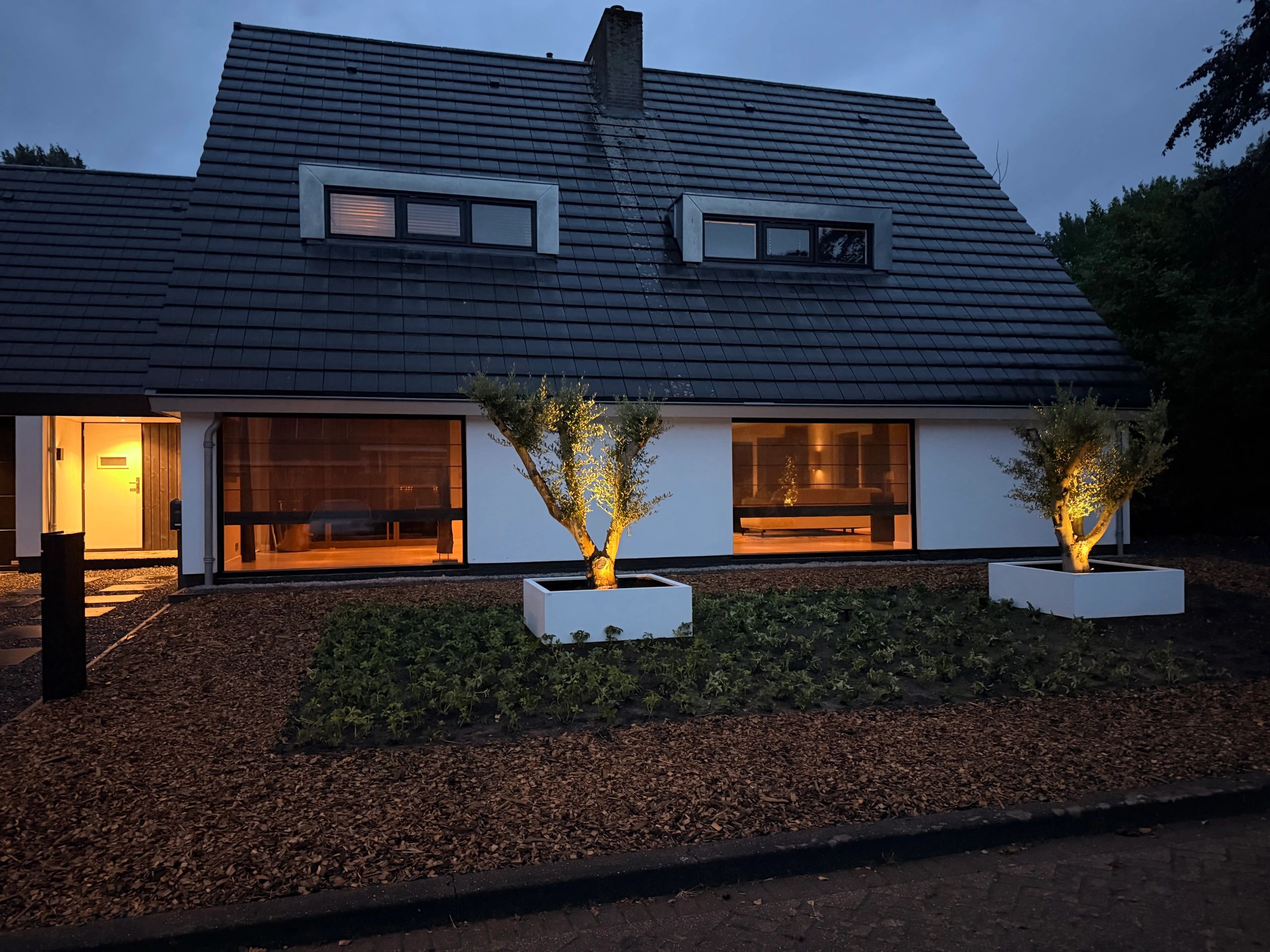 Solar spot Twins met twee spots en los solarpaneel