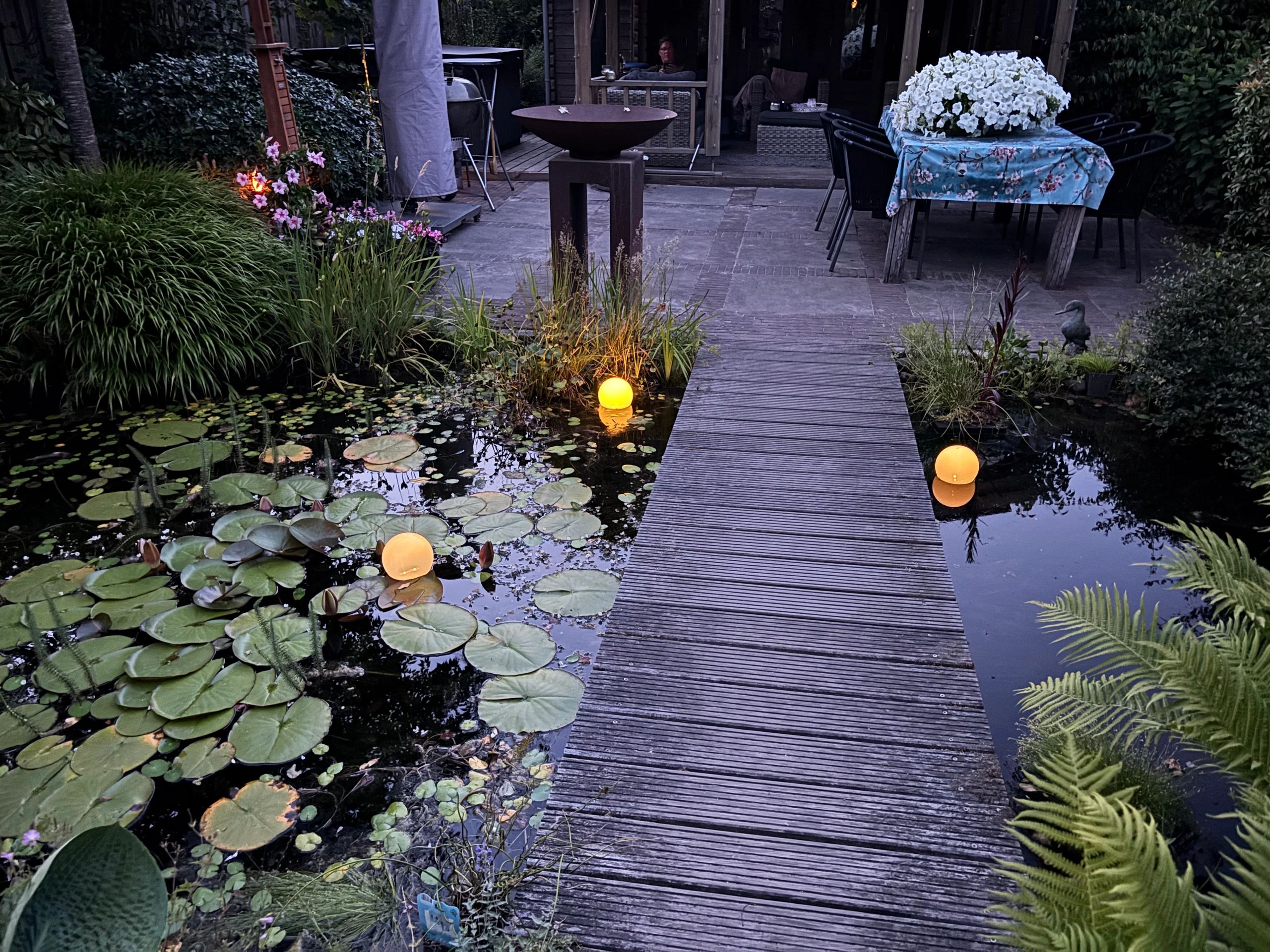 Solarlamp Float - Drijvende vijverlamp en priklamp in één - Warm wit licht