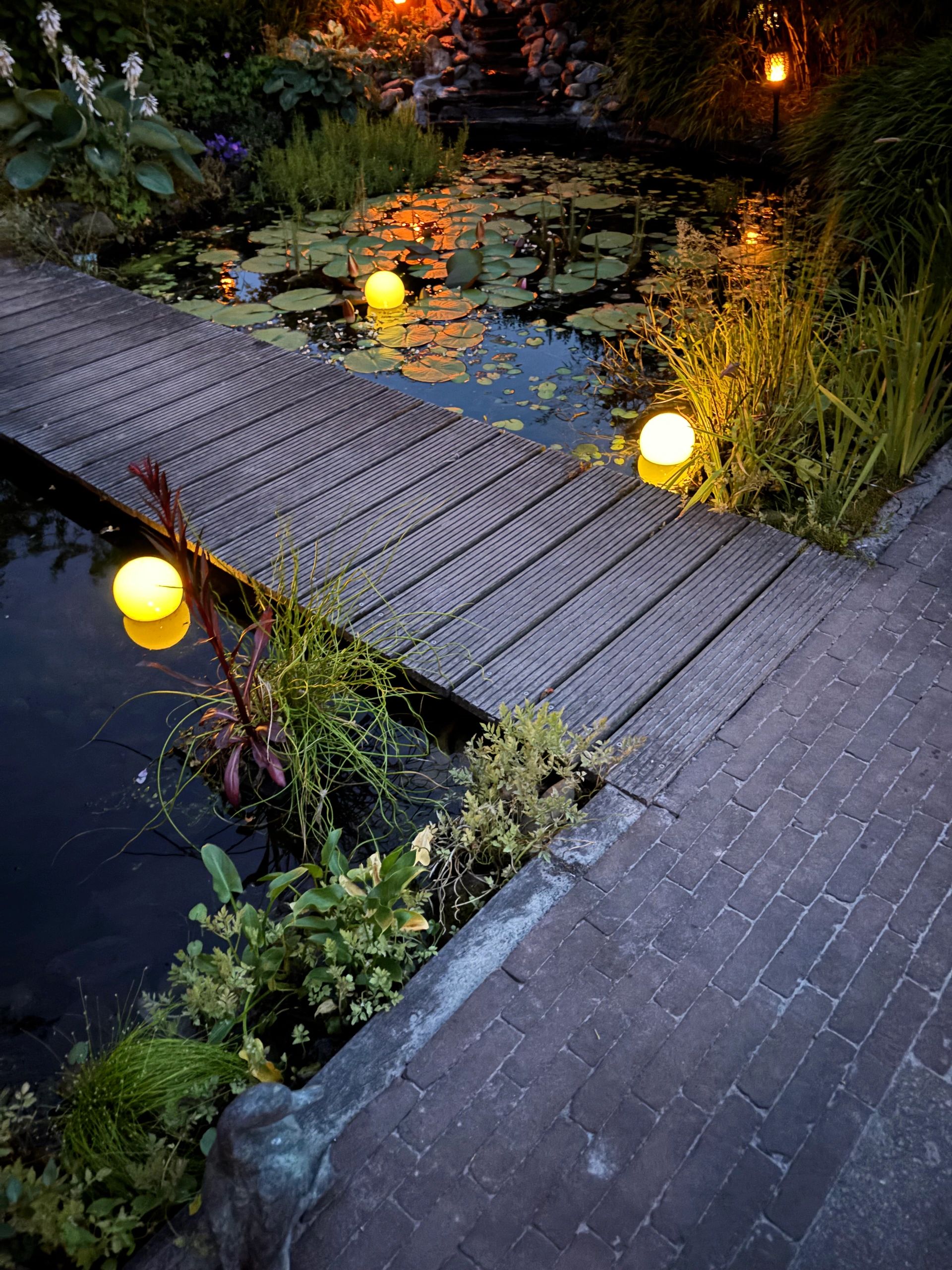 Solarlamp Float - Drijvende vijverlamp en priklamp in één - Warm wit licht