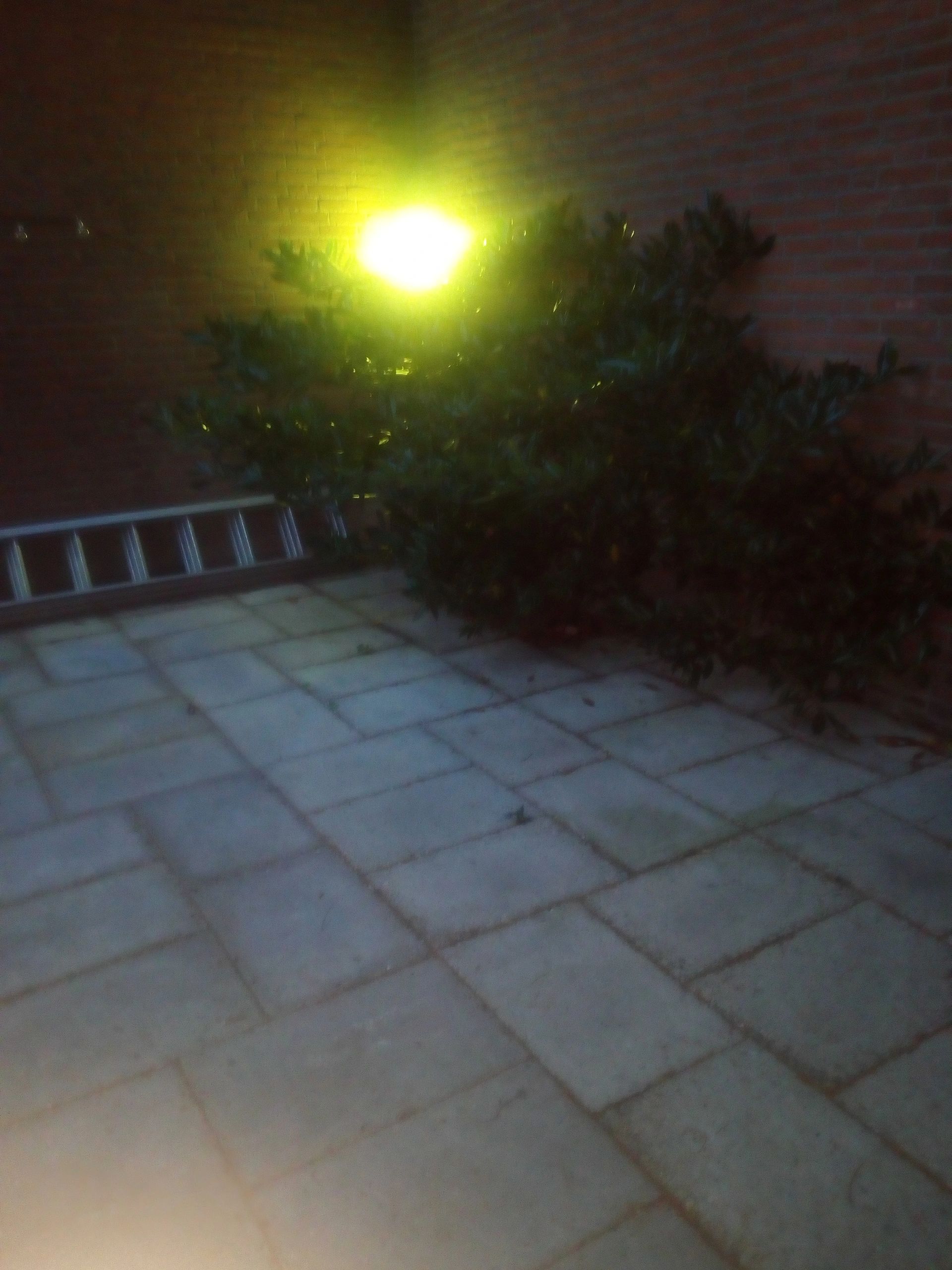 Solar wandlamp Capital IV met los zonnepaneel