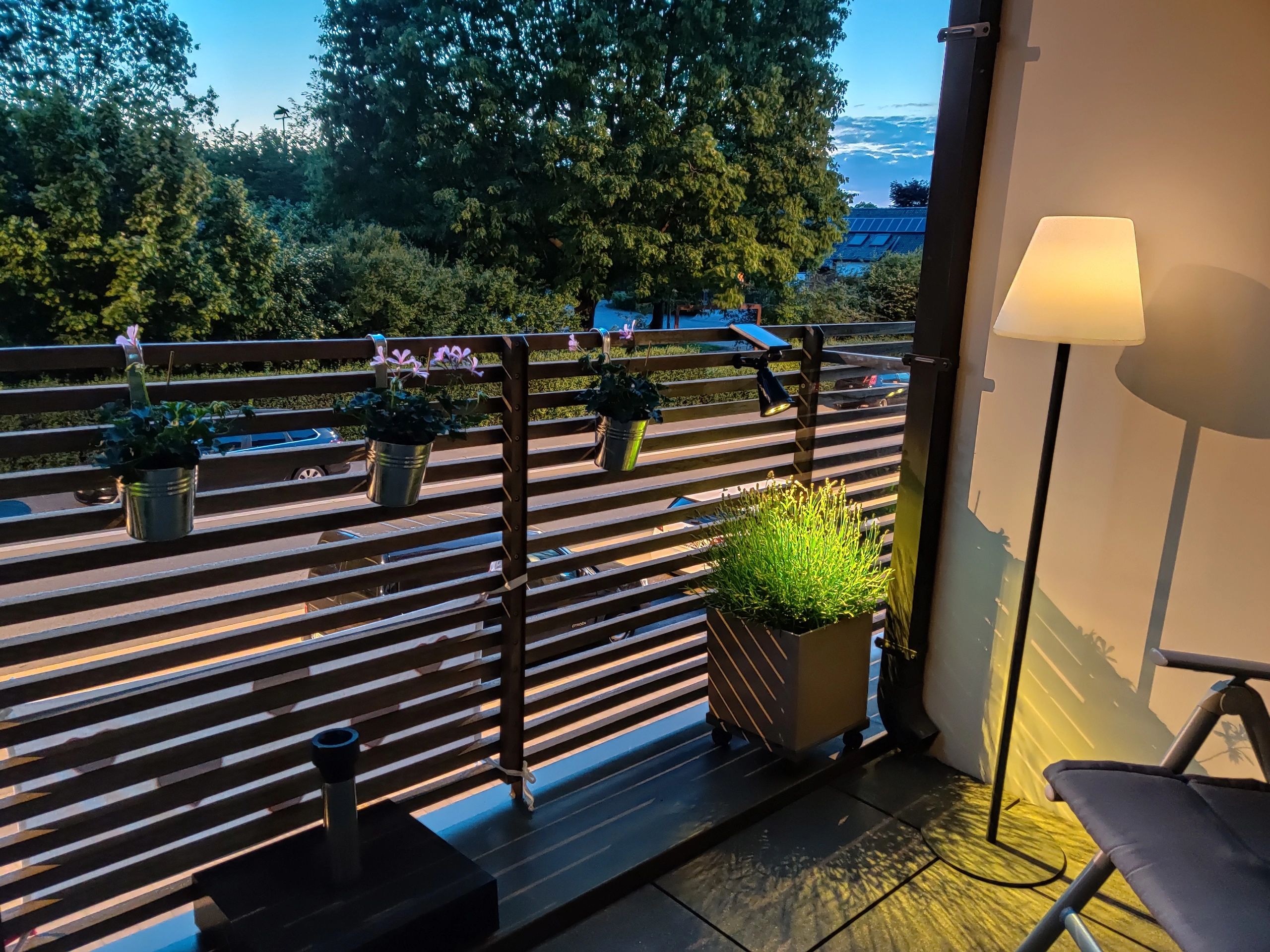 Solar wandspot Highlight voor wandmontage of grondspies - buitenlamp op zonne energie warm wit