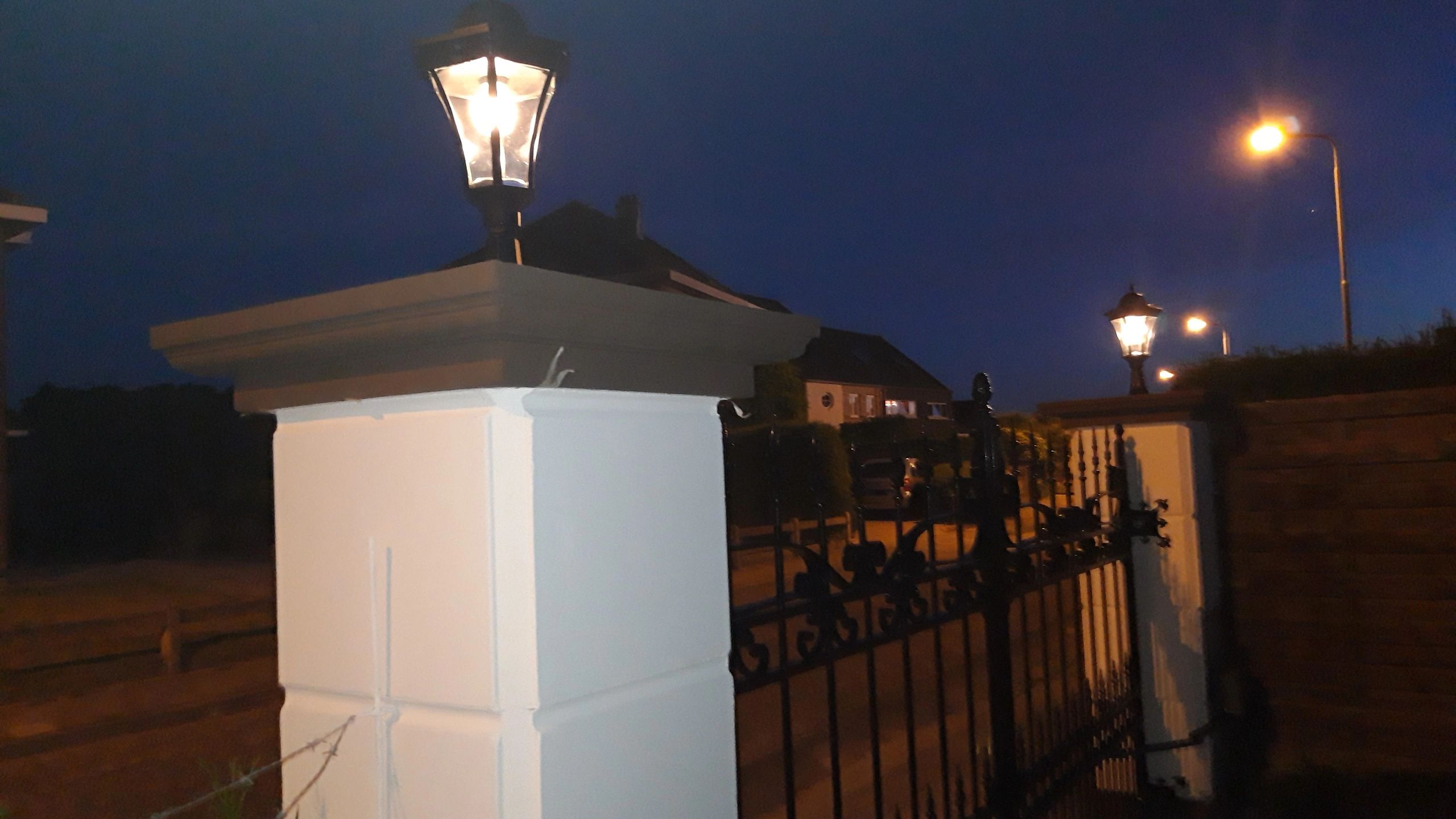Solar buitenlamp Sheffield sokkel zwart met ledlamp