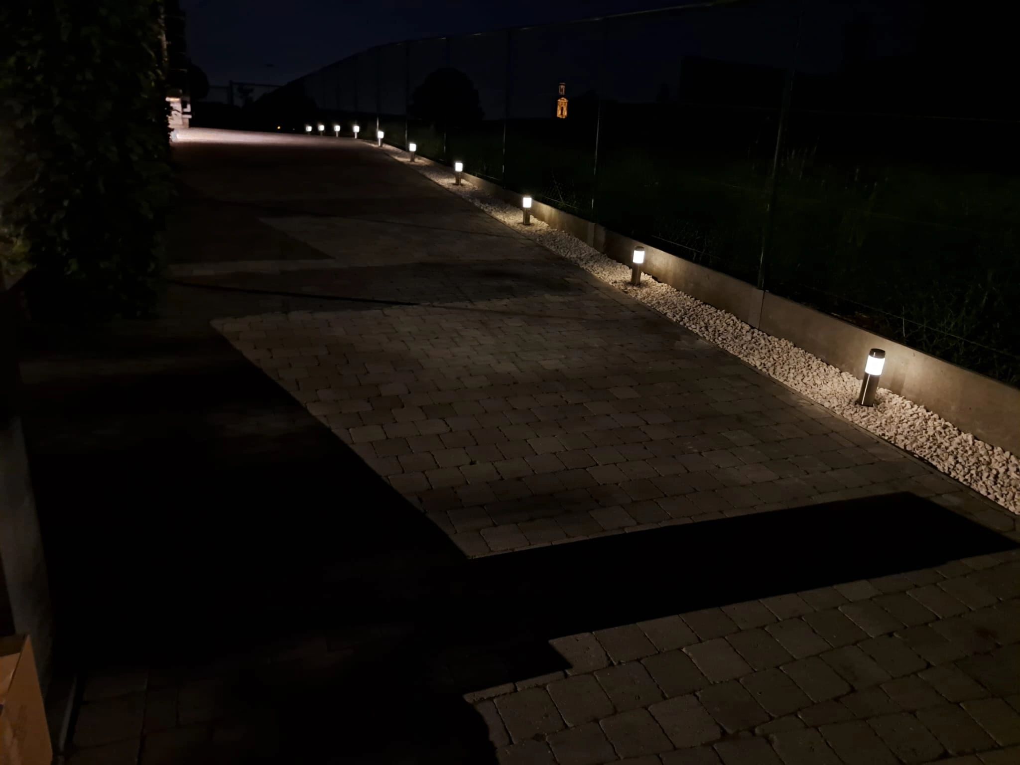 Solar priklamp Lucifer RVS padverlichting op zonne-energie (4 stuks)