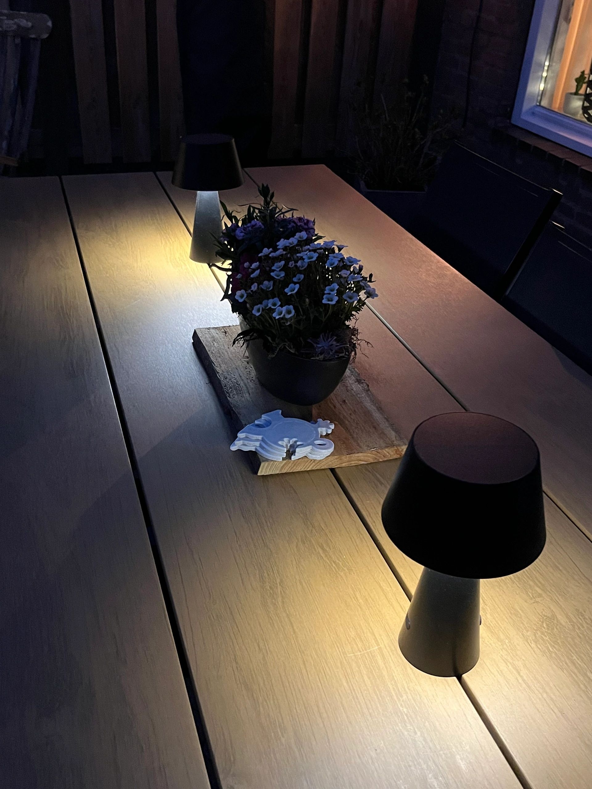 Solar tafellamp Ceres op zonne energie