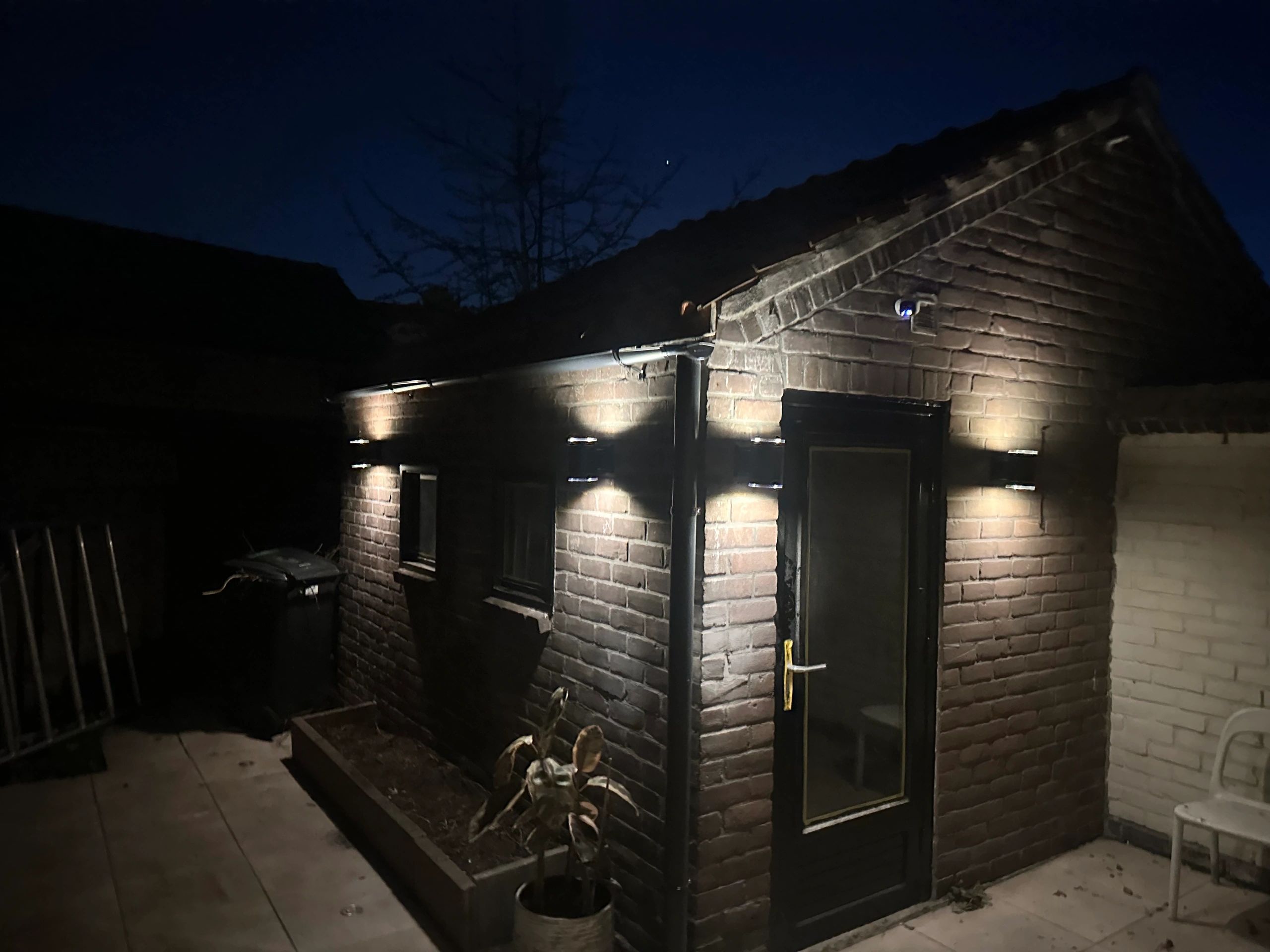Solar wandlamp up downlight Sverre | Rond ontwerp | Warm wit licht | Optie met bewegingssensor