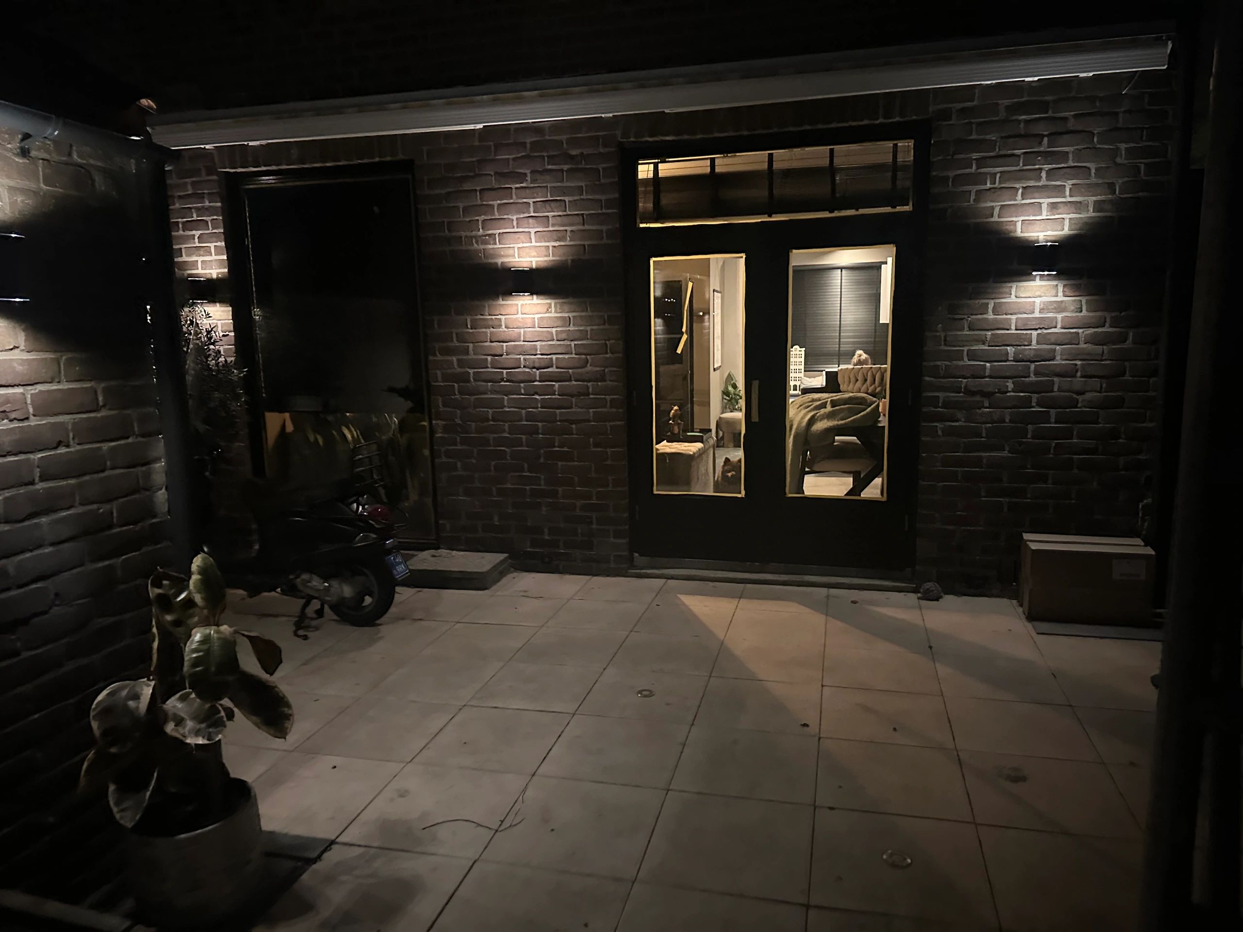 Solar wandlamp up downlight Sverre | Rond ontwerp | Warm wit licht | Optie met bewegingssensor