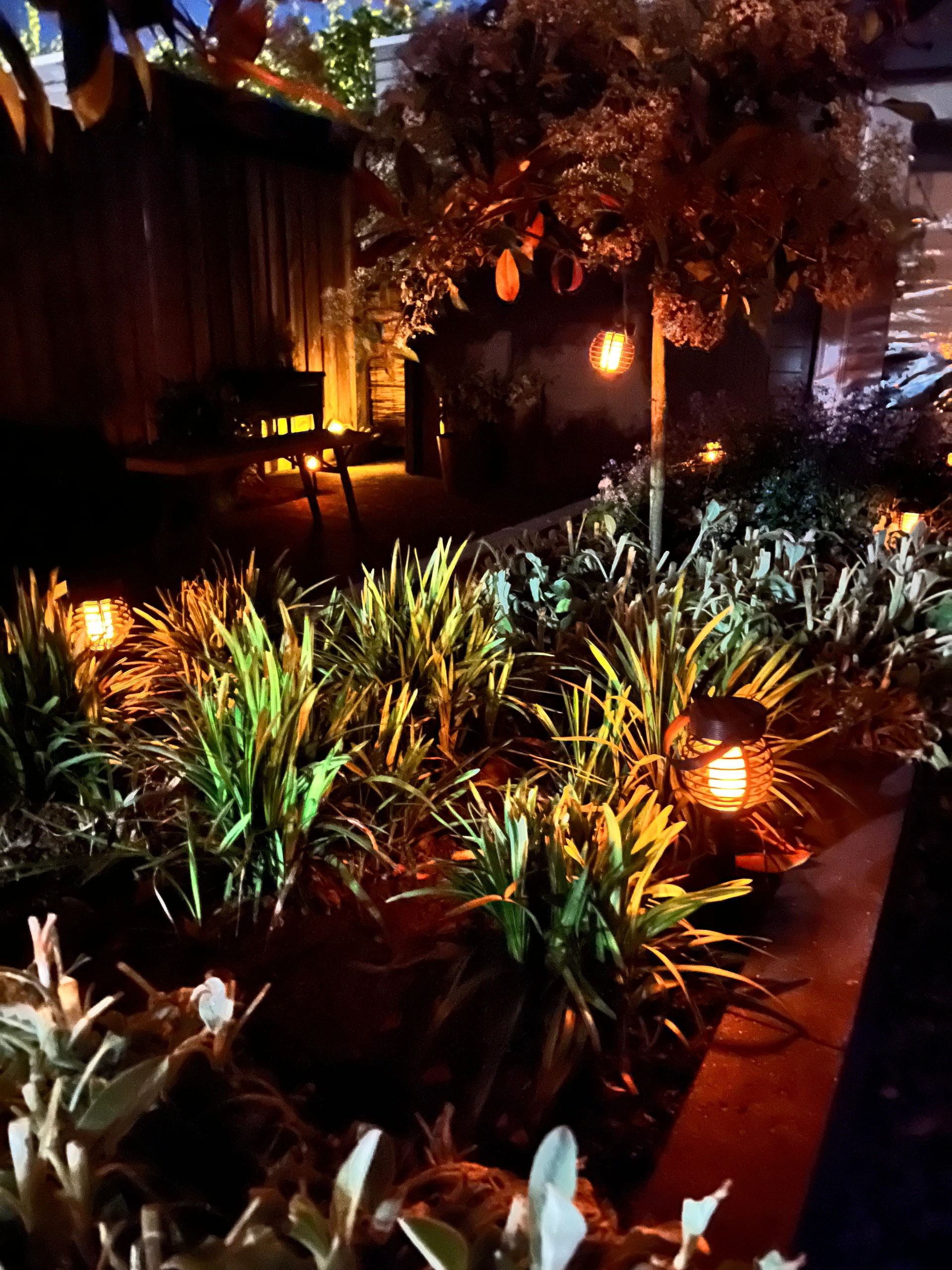 Solarlamp Palermo met warm wit licht - Tafellamp, priklamp en hanglamp in 1 - Set van 4